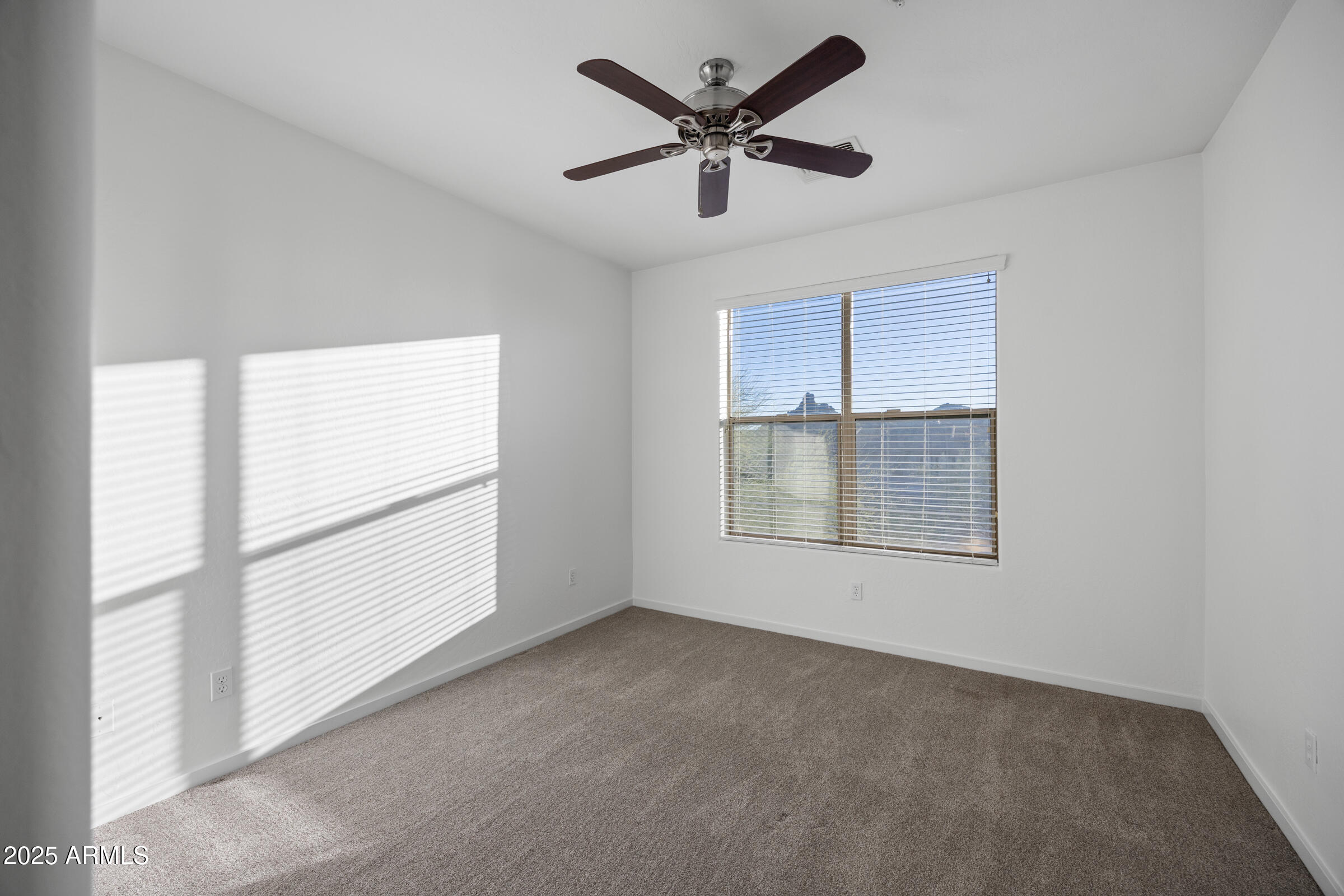 10260 E WHITE FEATHER Lane E 2015