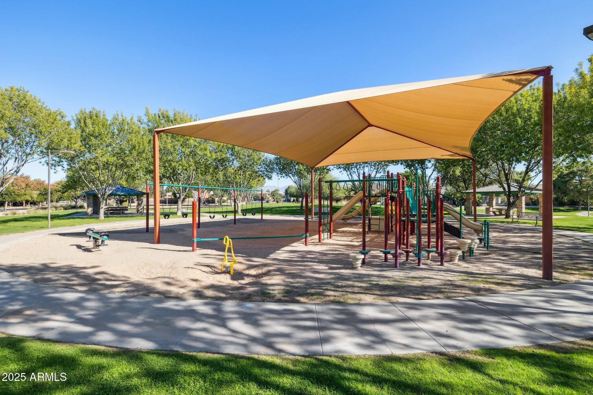 10903 E QUADE Avenue