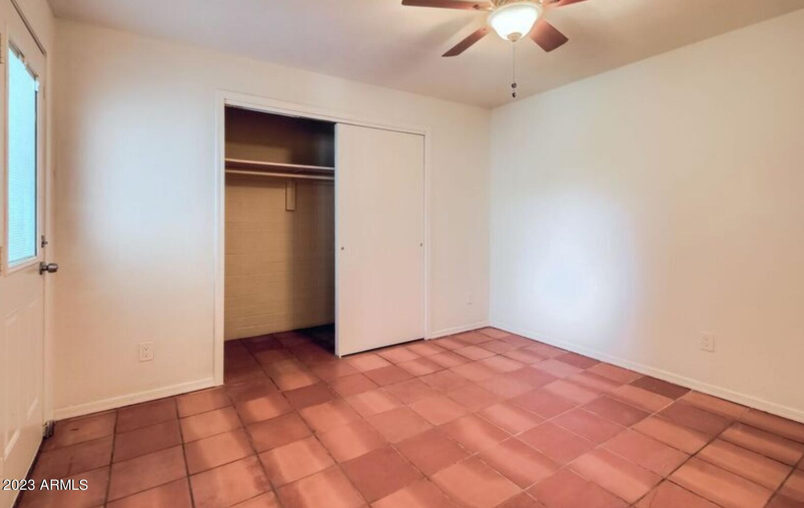 1430 E MEADOWBROOK Avenue