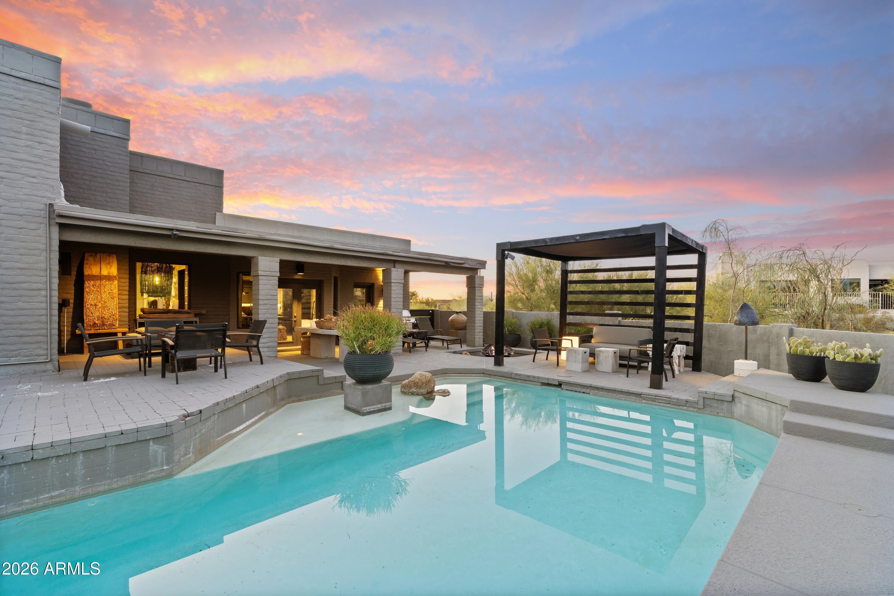 9545 E ROMPING Road 90