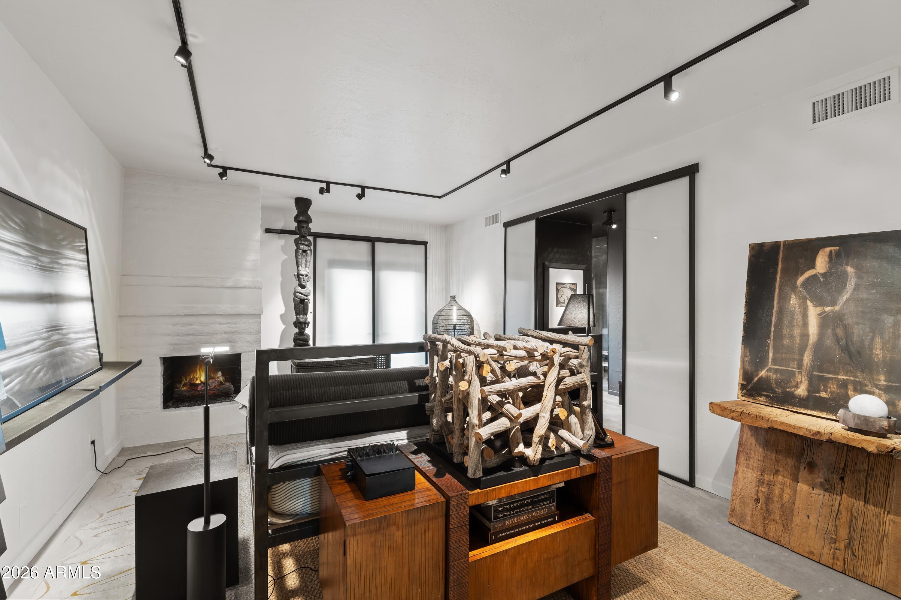 9545 E ROMPING Road 90