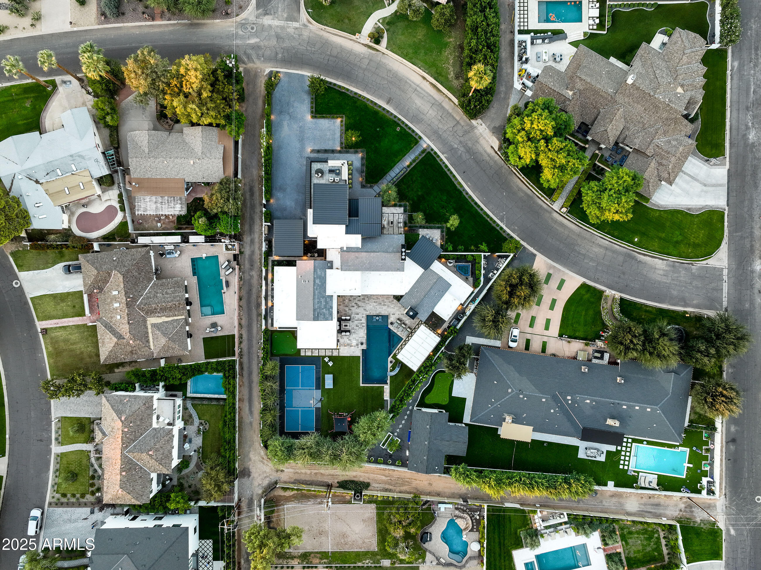 5715 E MONTEROSA Street