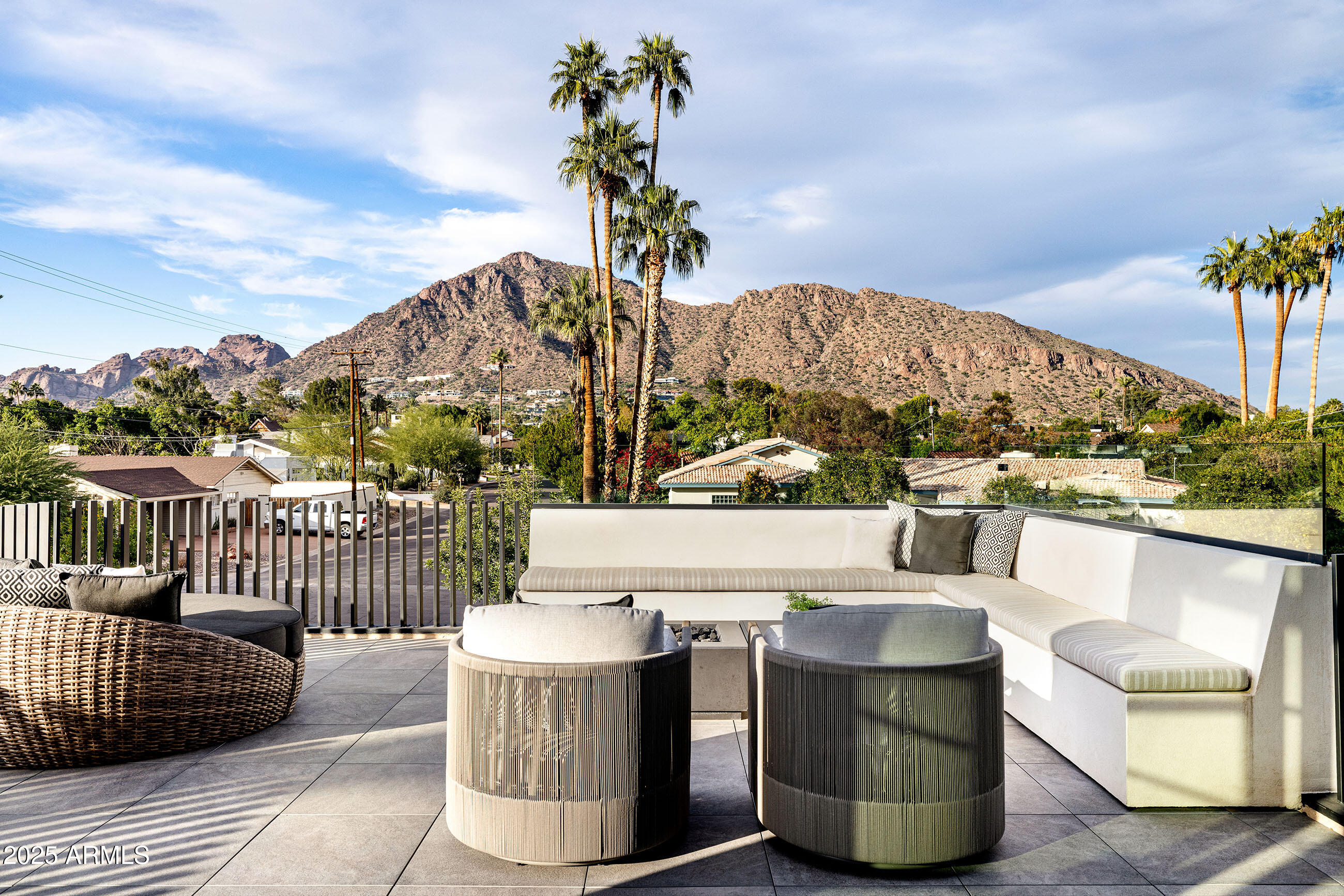 5715 E MONTEROSA Street