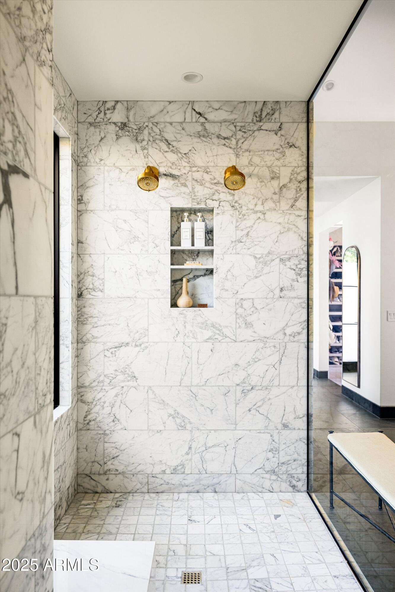 5715 E MONTEROSA Street