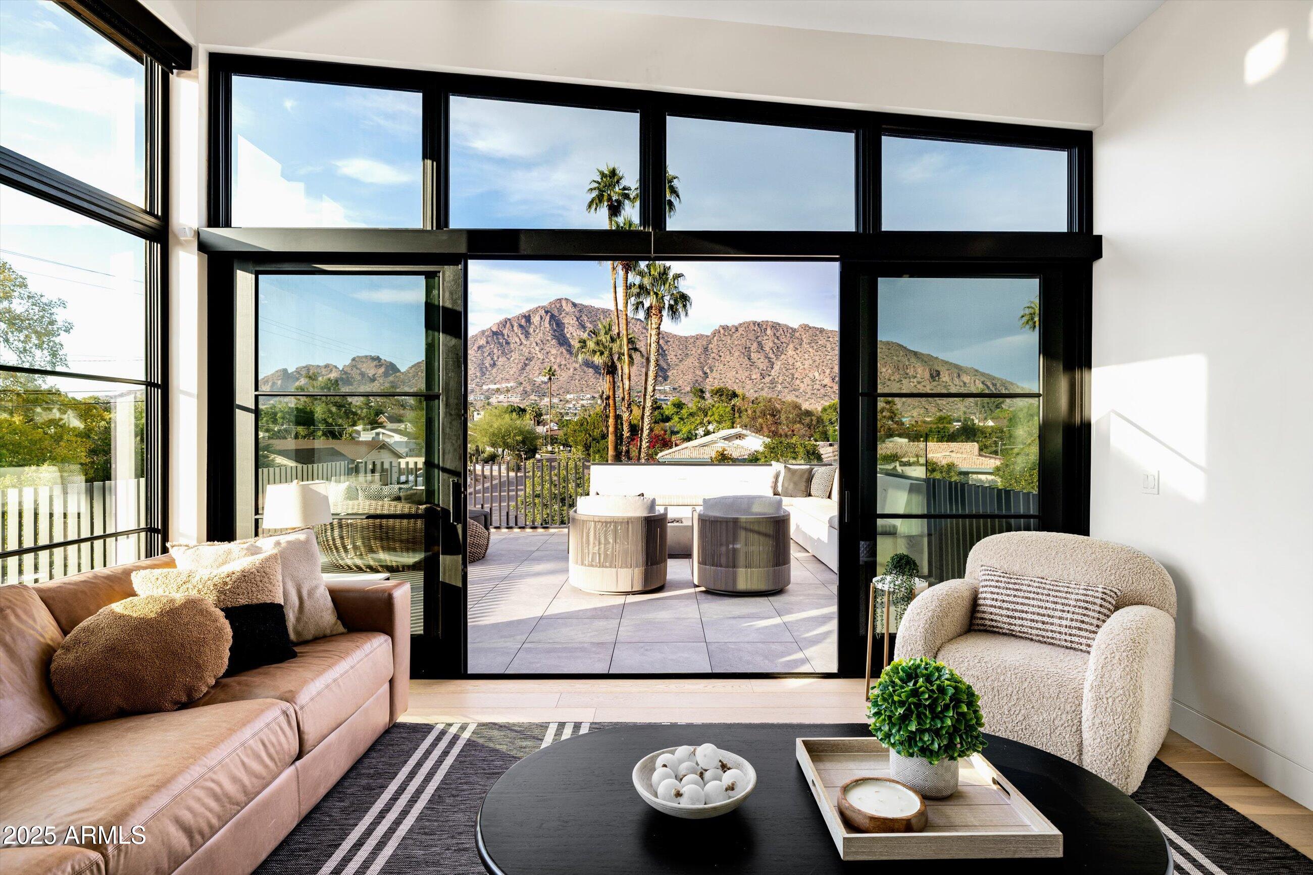 5715 E MONTEROSA Street