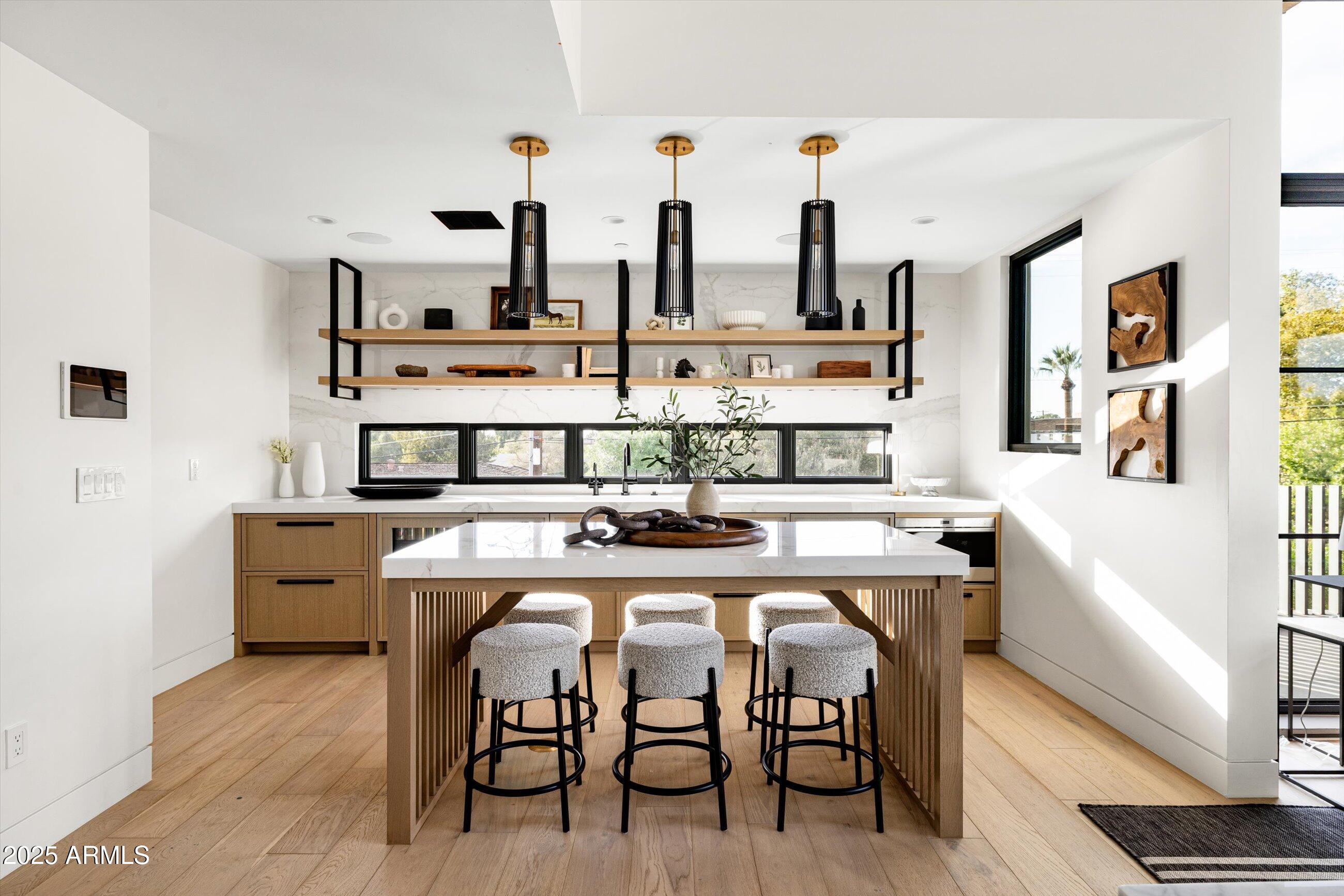 5715 E MONTEROSA Street