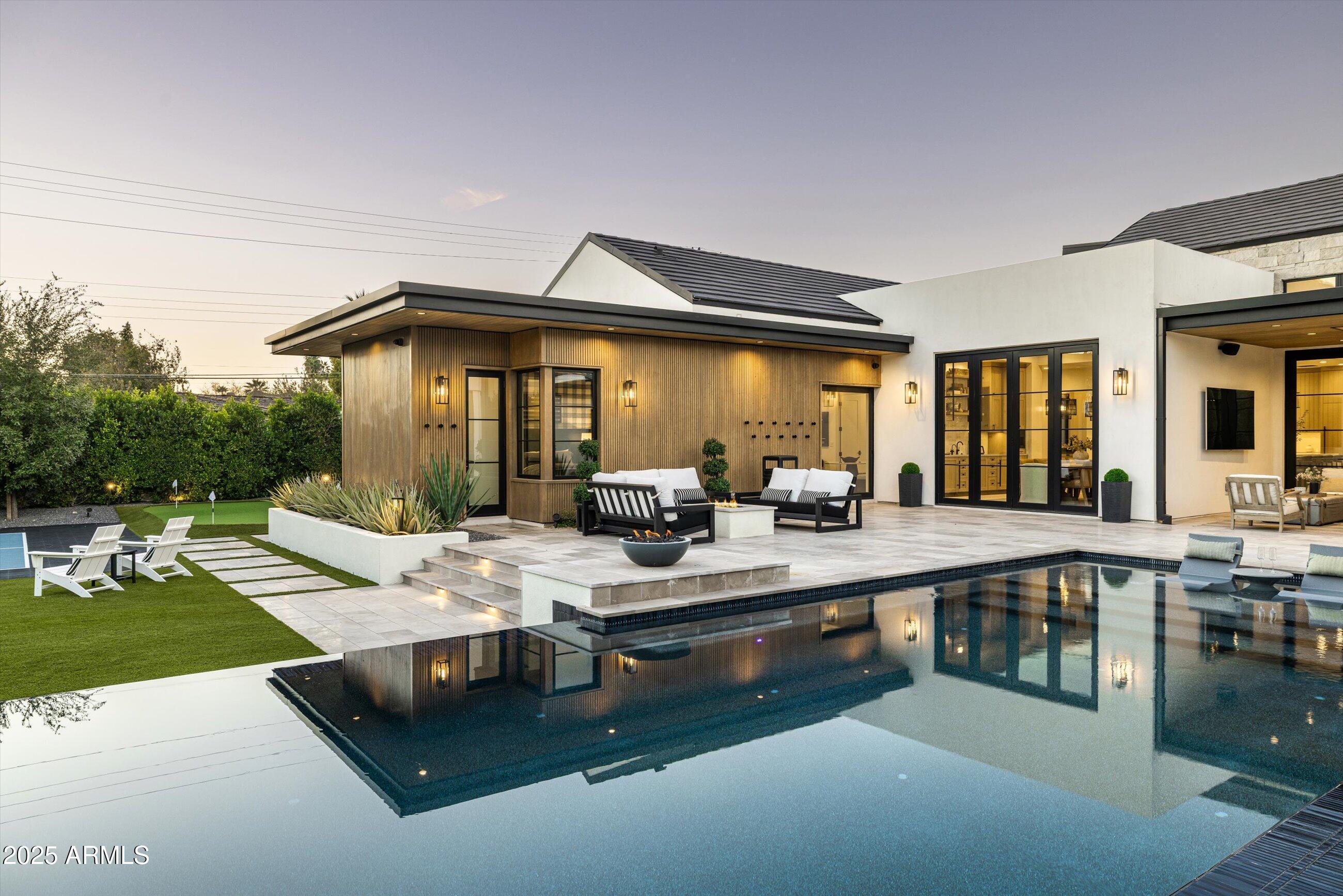 5715 E MONTEROSA Street