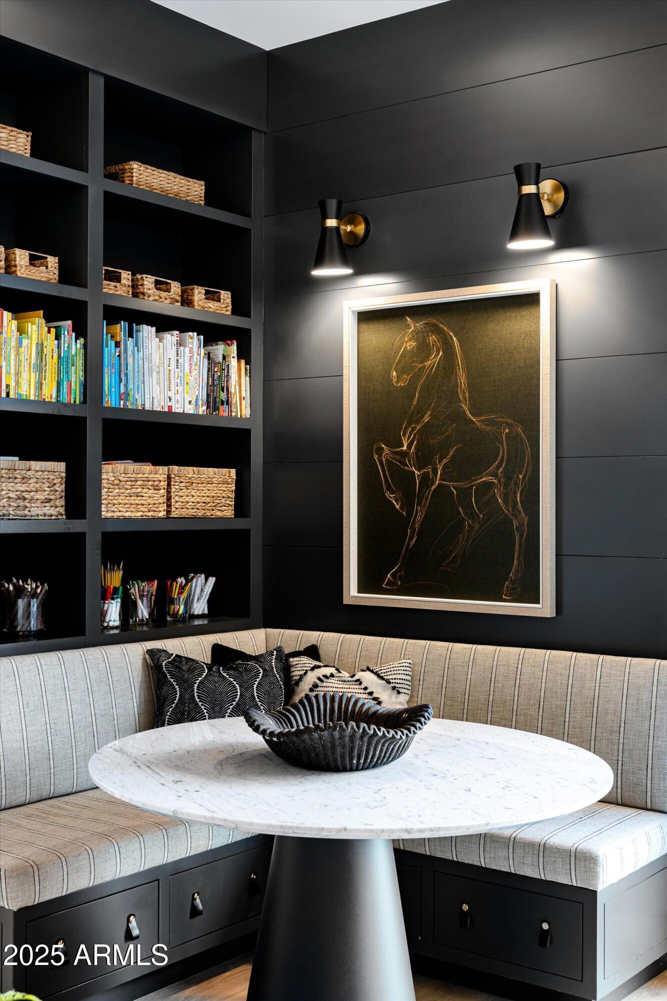 5715 E MONTEROSA Street