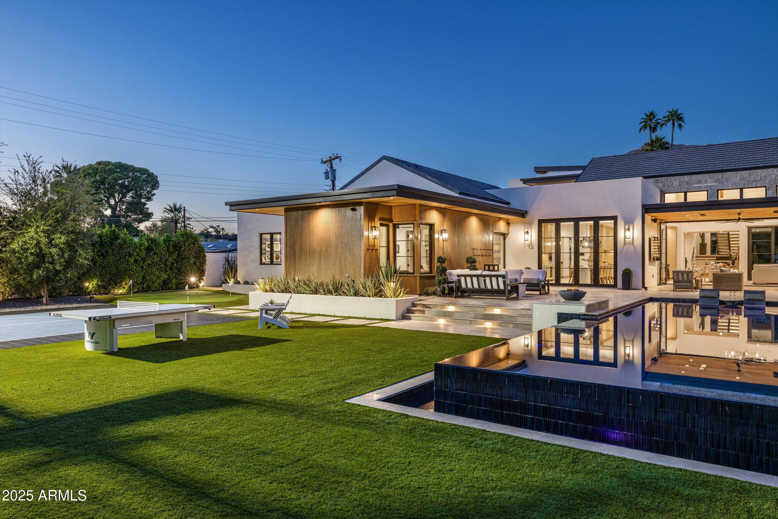 5715 E MONTEROSA Street