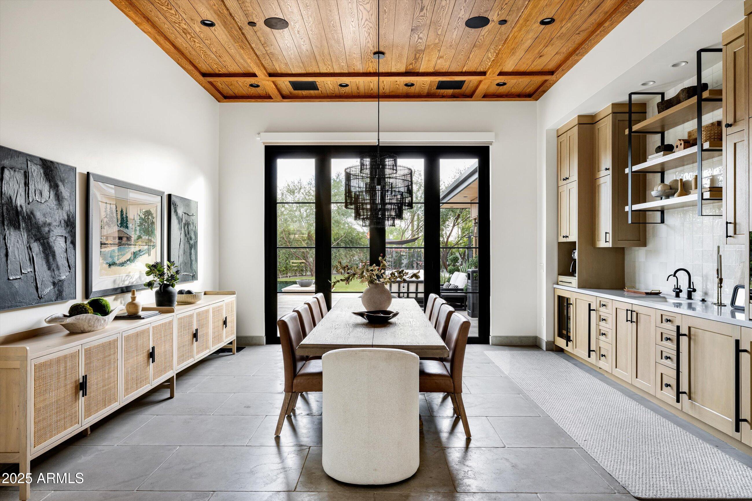 5715 E MONTEROSA Street