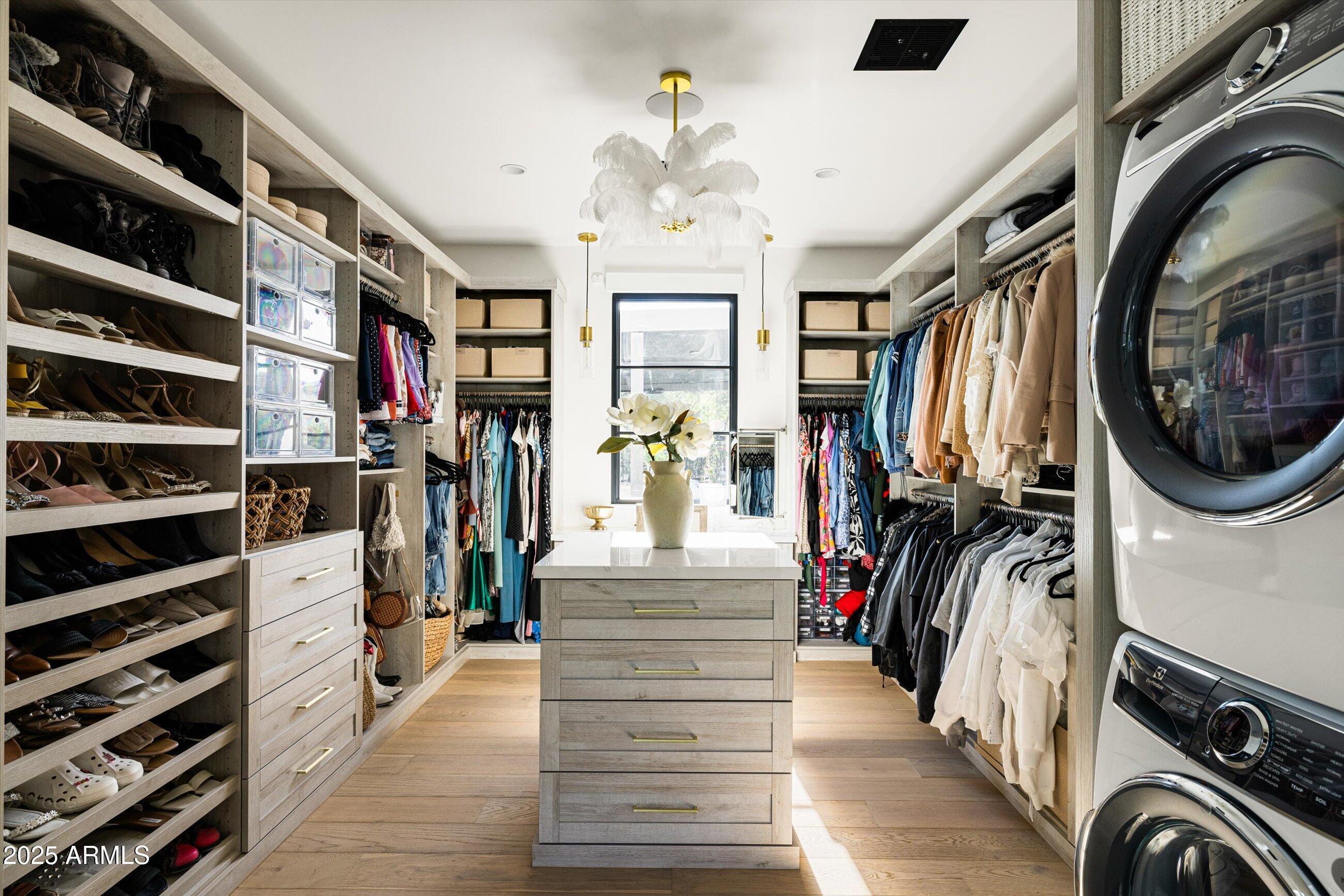 5715 E MONTEROSA Street