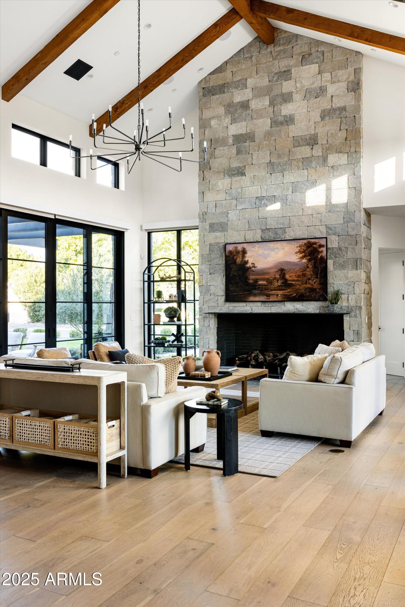 5715 E MONTEROSA Street