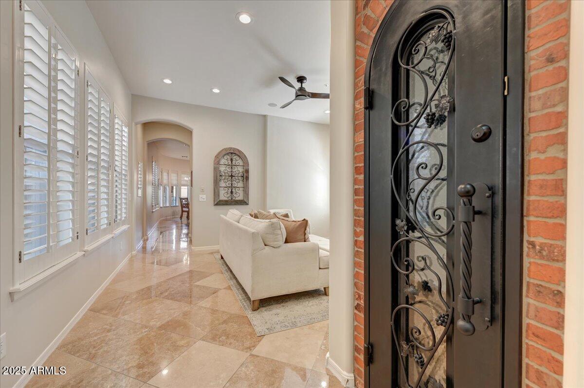 9262 E Horseshoe Bend Drive