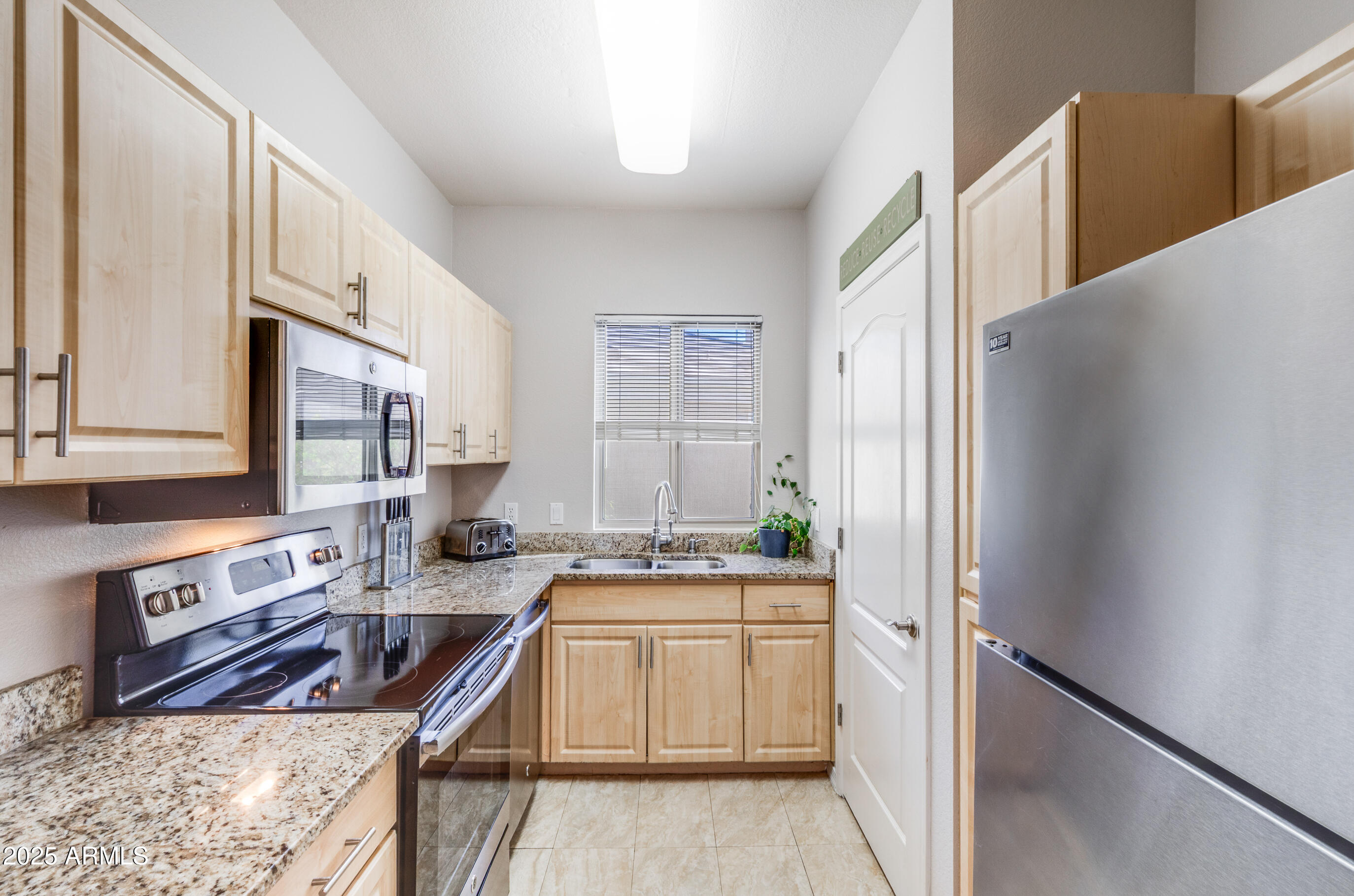 1411 E ORANGEWOOD Avenue 239