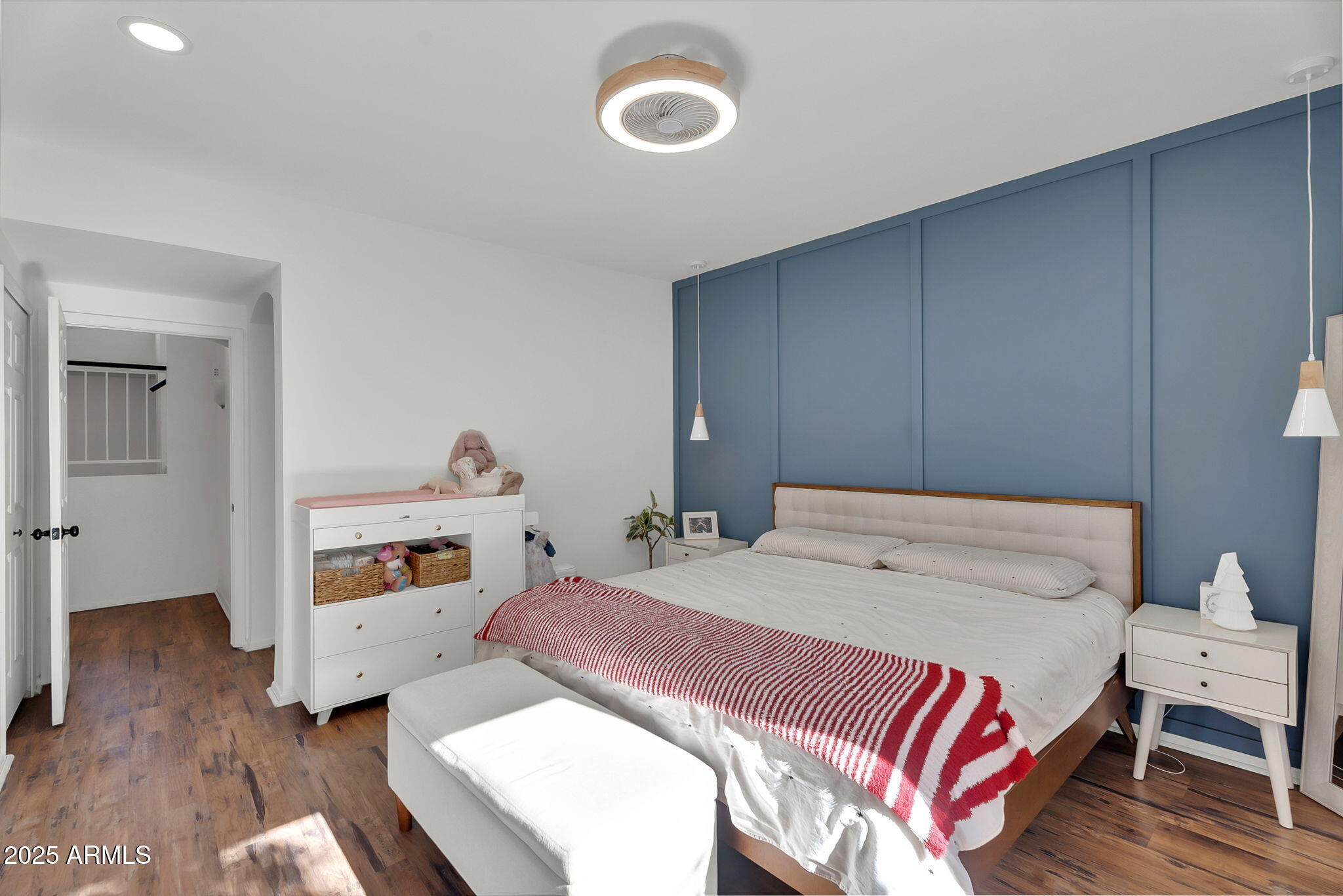 2345 W SHAWNEE Drive