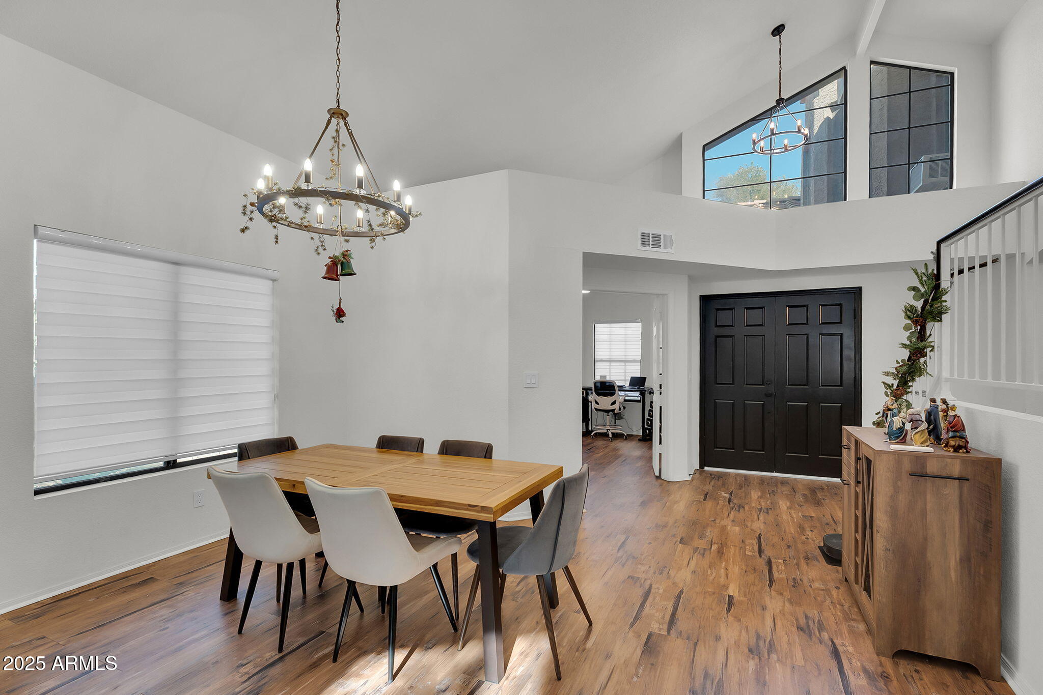 2345 W SHAWNEE Drive