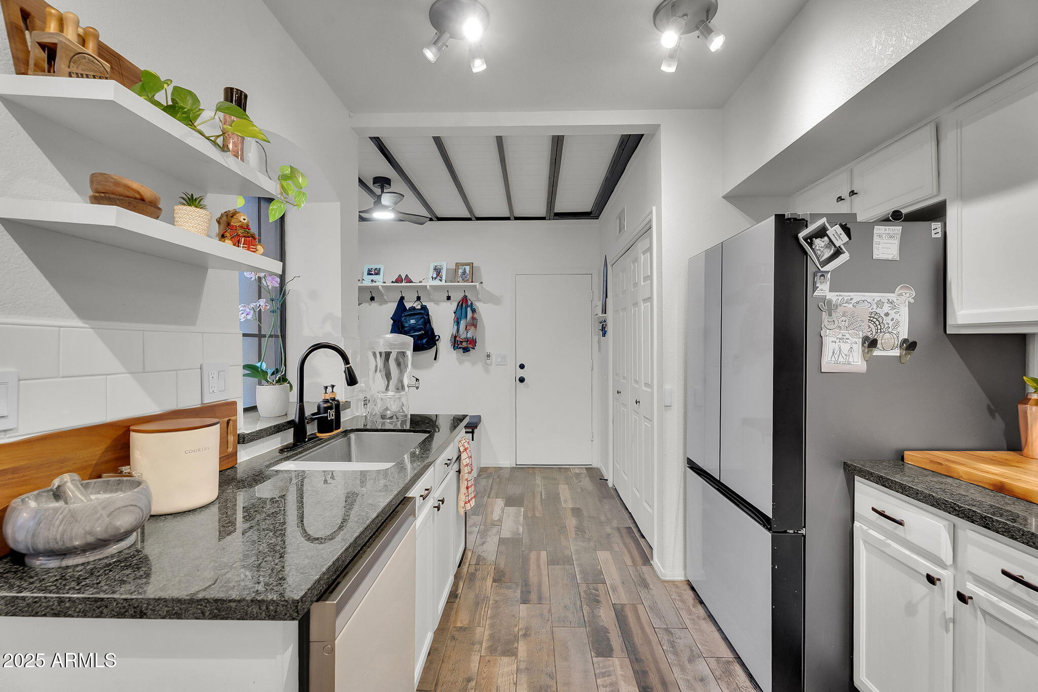 2345 W SHAWNEE Drive