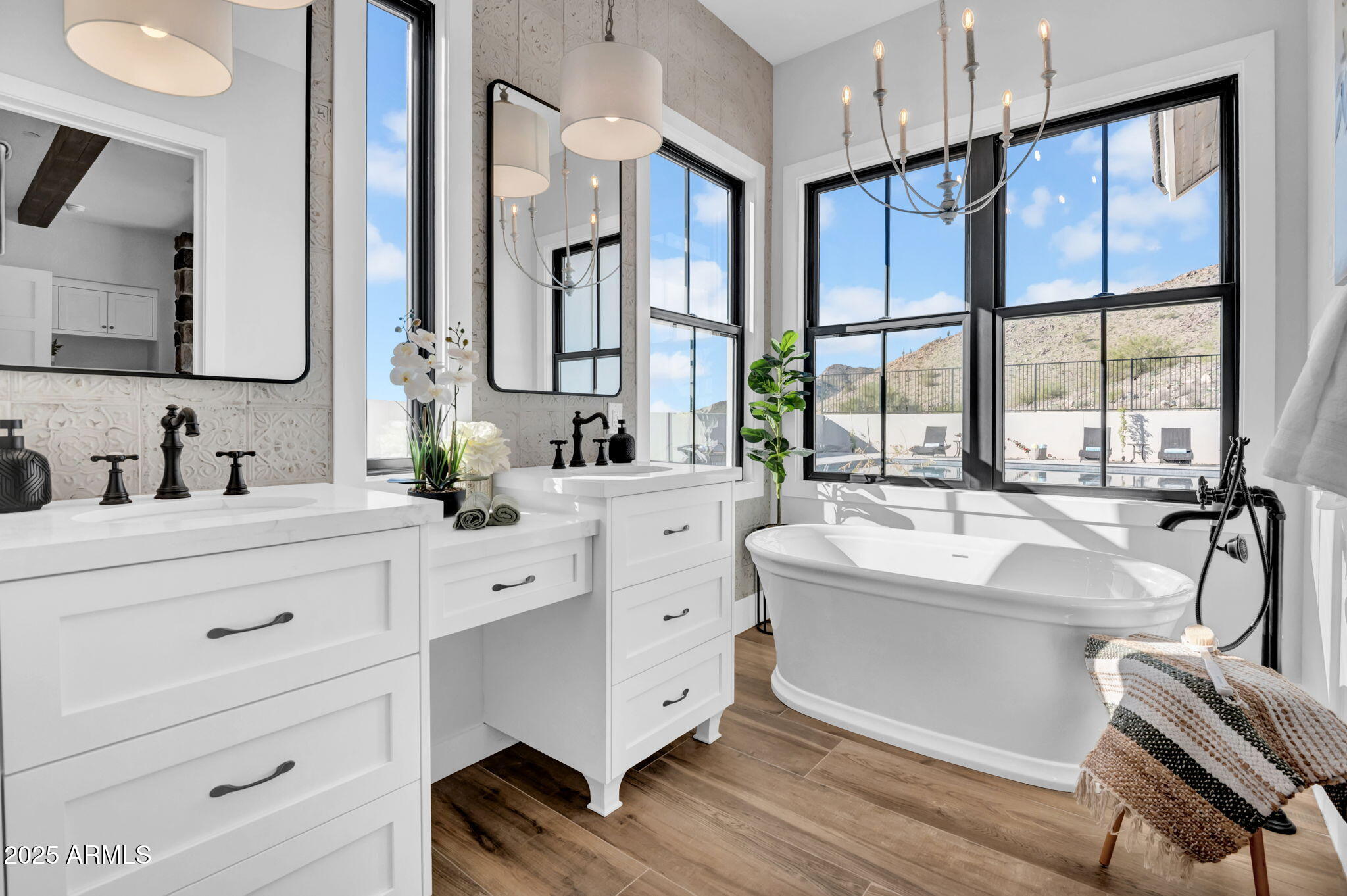 21071 W CANYON Drive