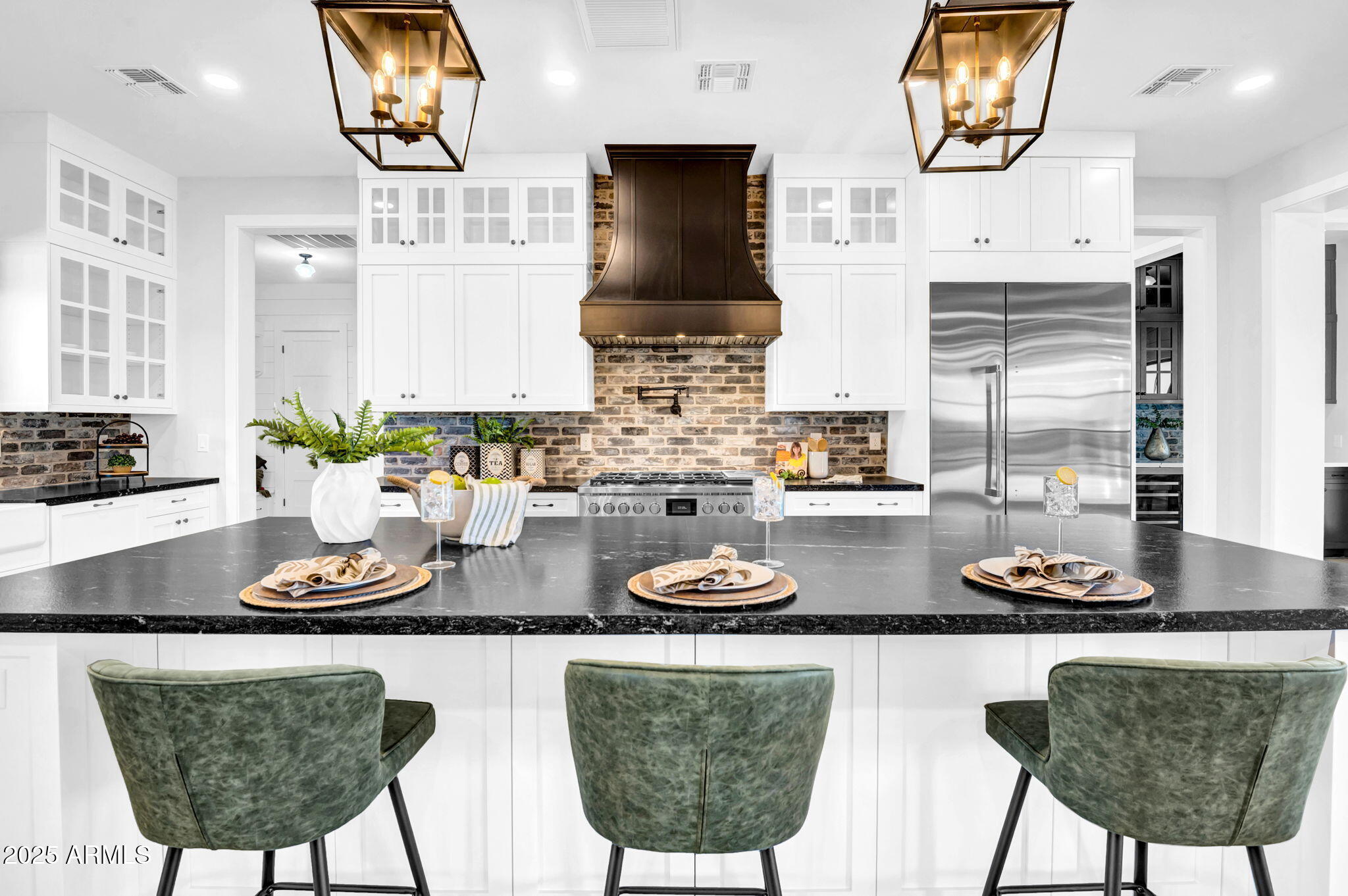 21071 W CANYON Drive