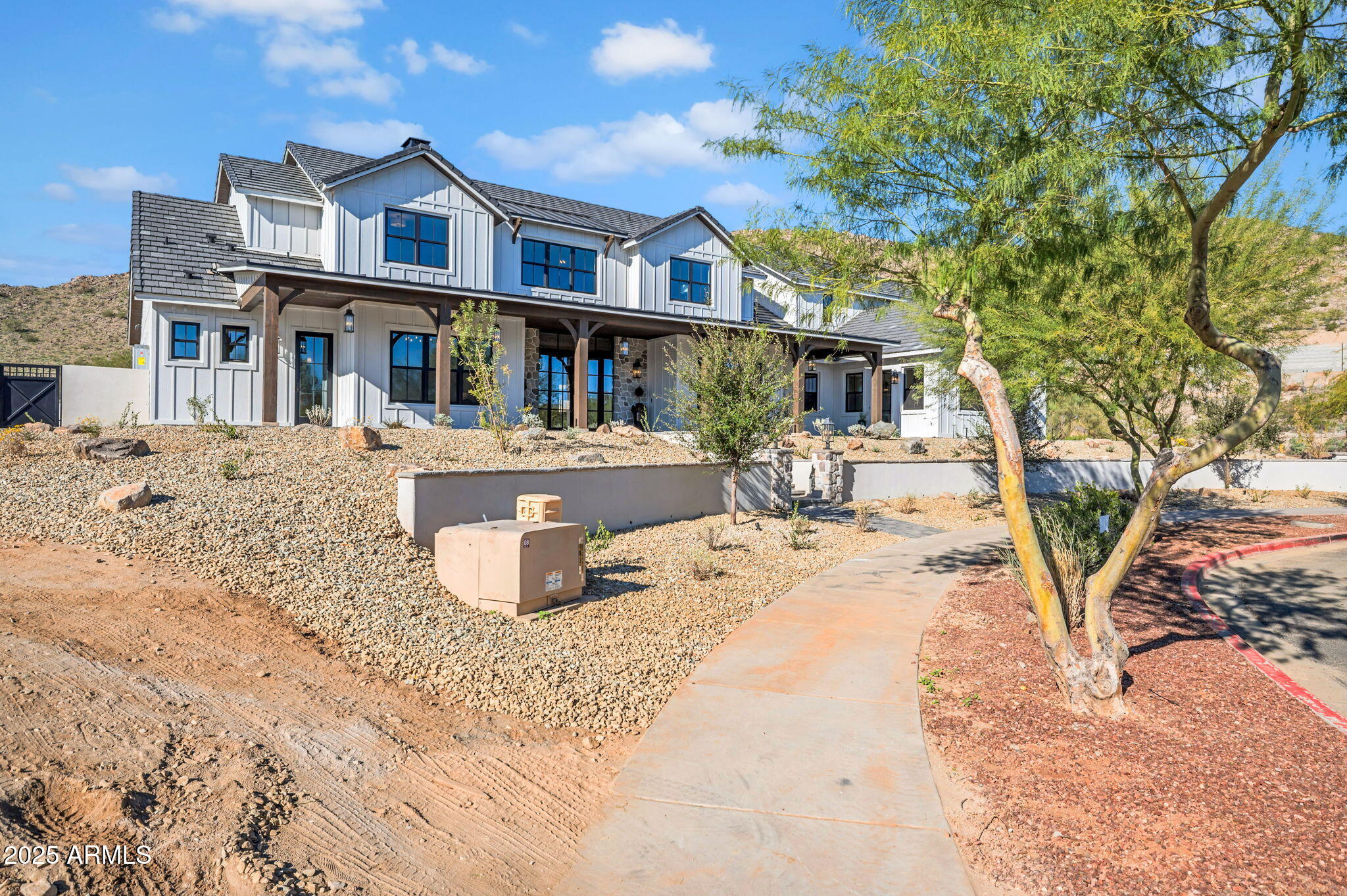 21071 W CANYON Drive