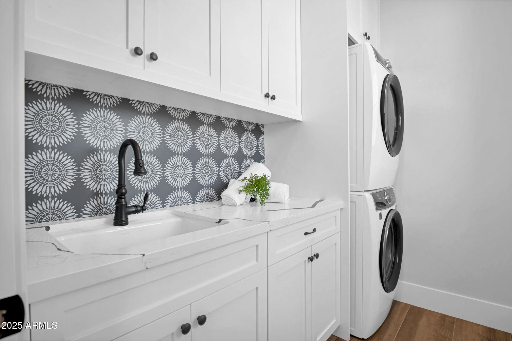 21071 W CANYON Drive