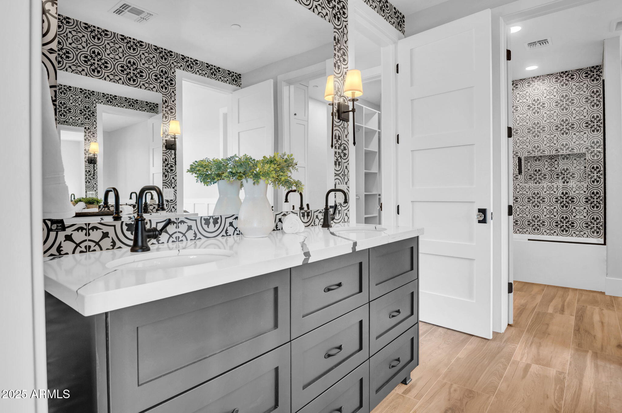 21071 W CANYON Drive