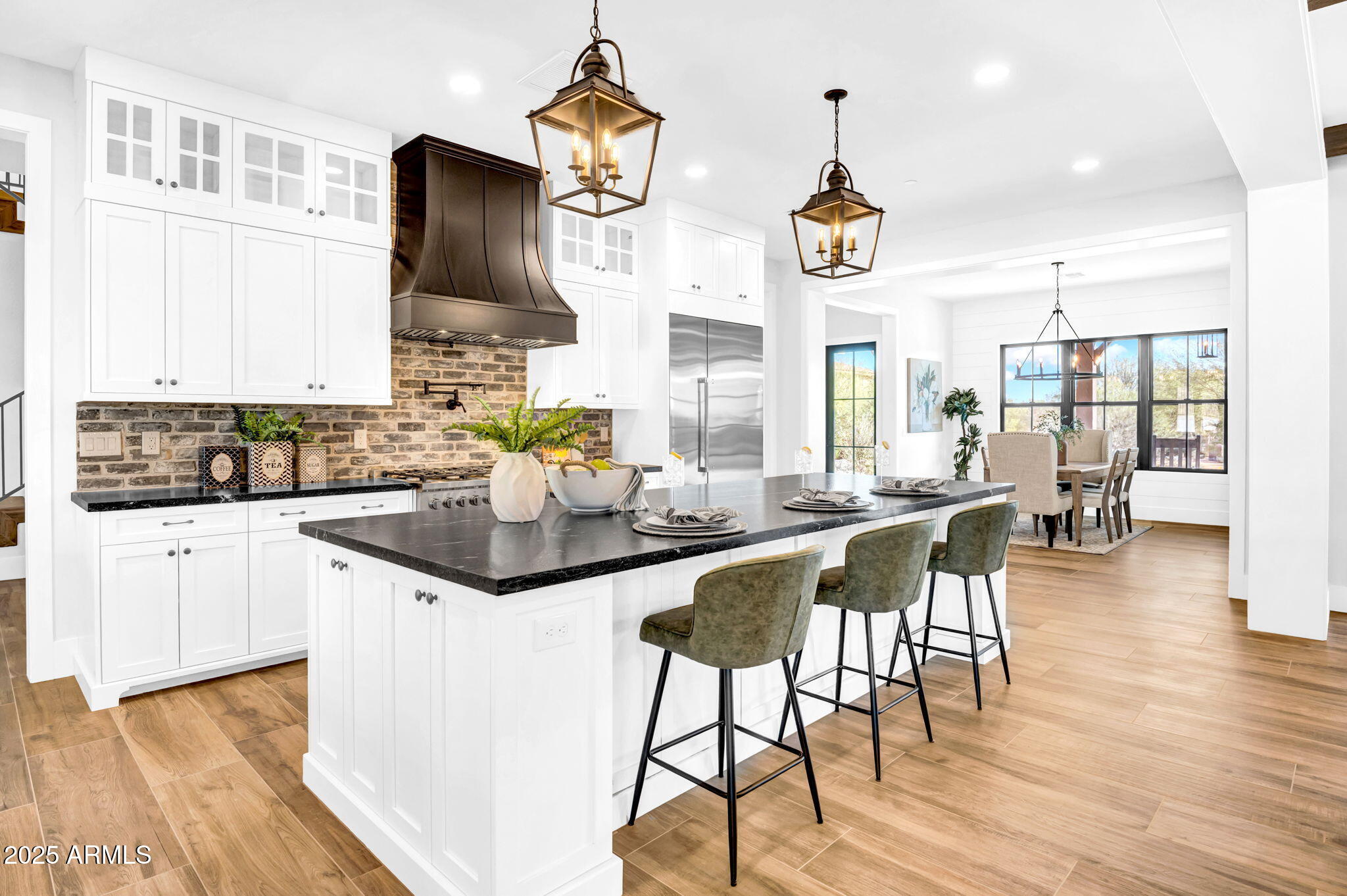 21071 W CANYON Drive