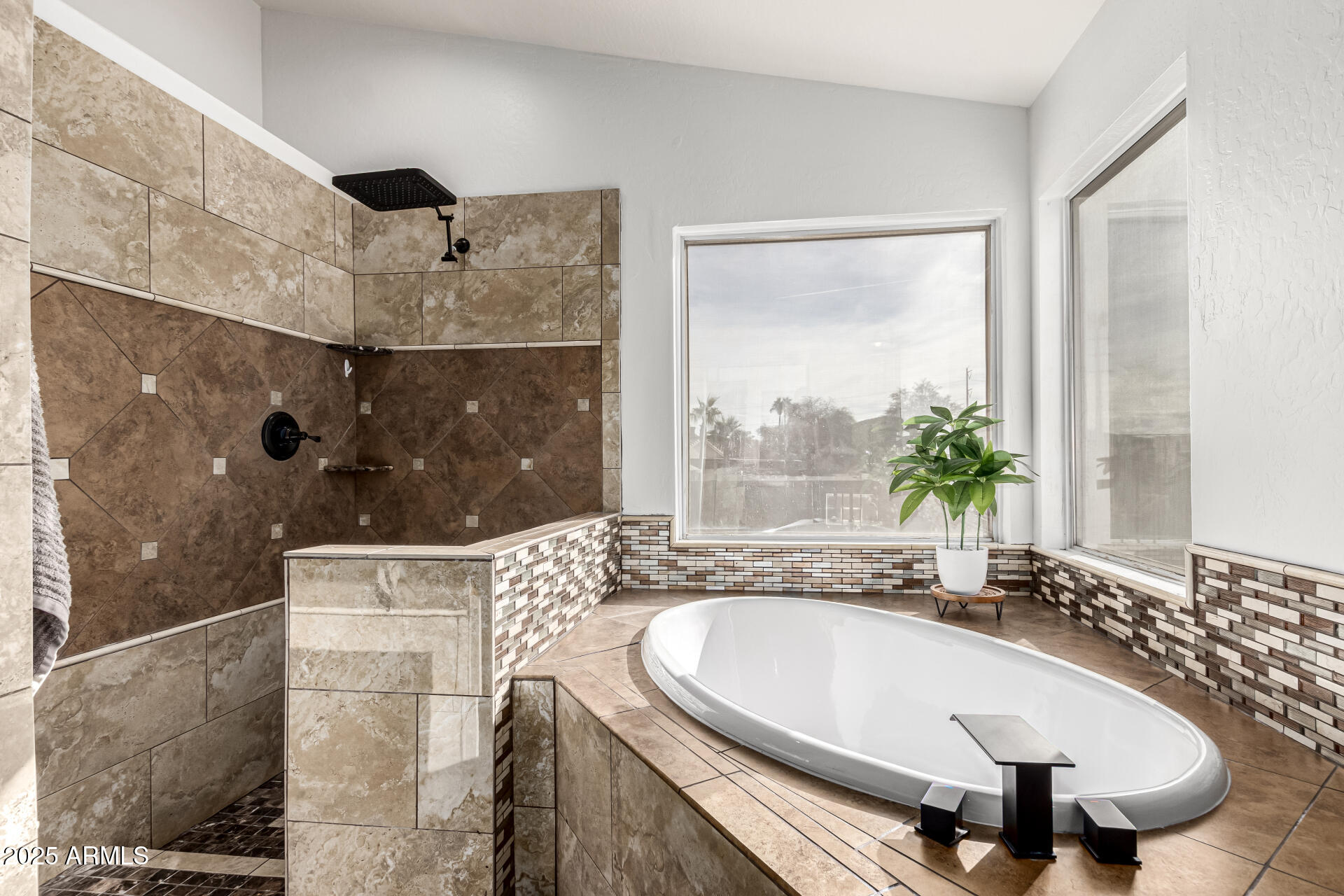 729 E GLENHAVEN Drive