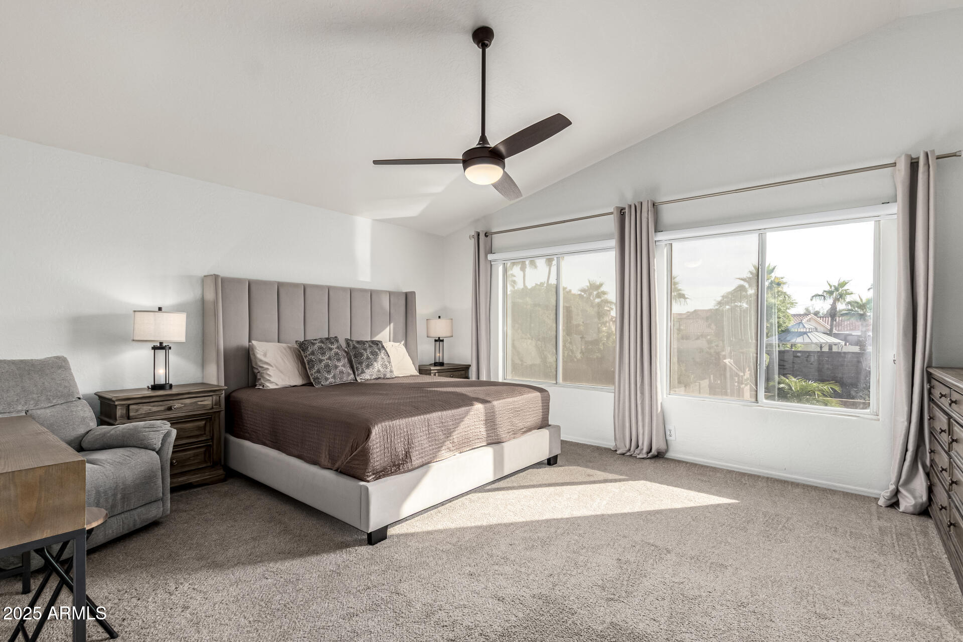 729 E GLENHAVEN Drive