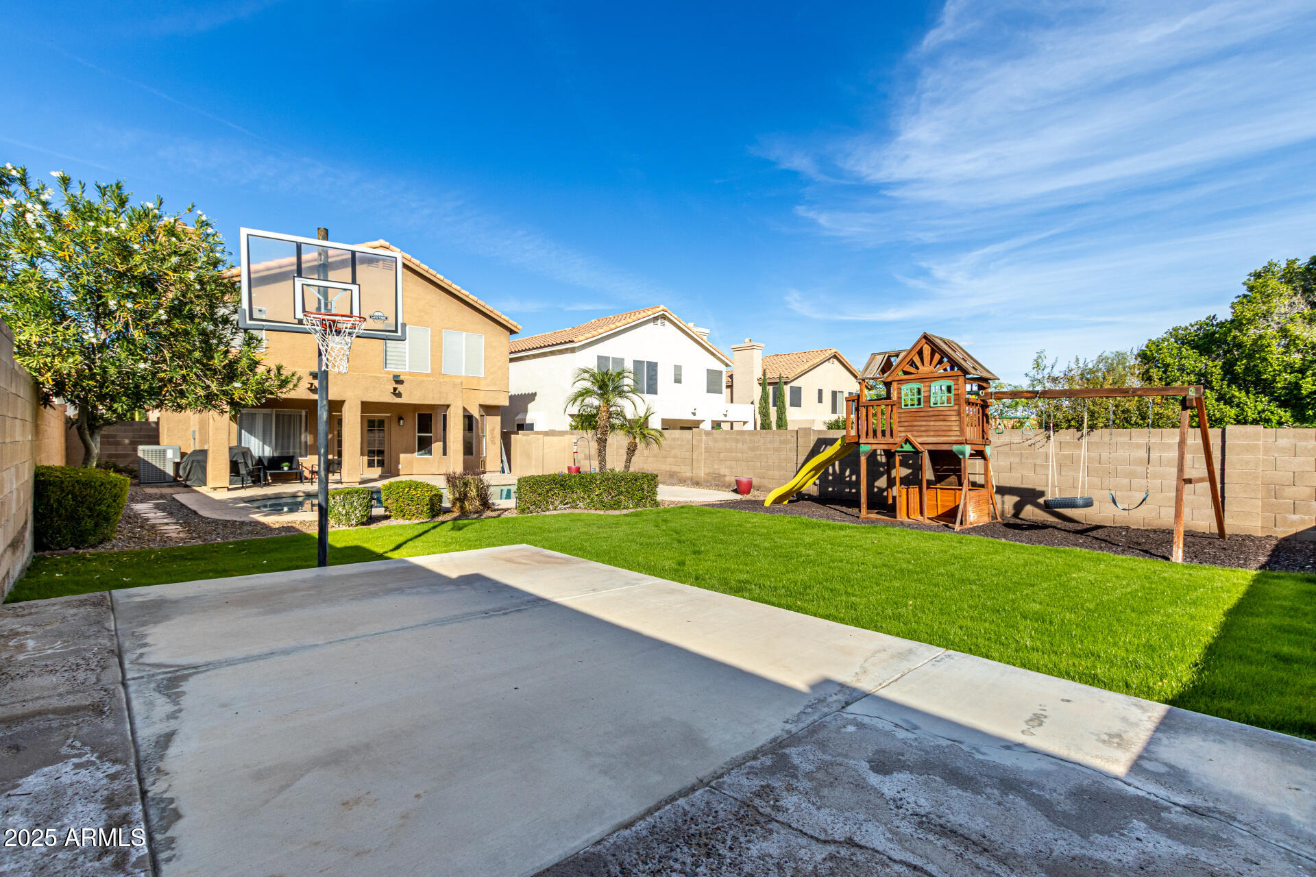 729 E GLENHAVEN Drive