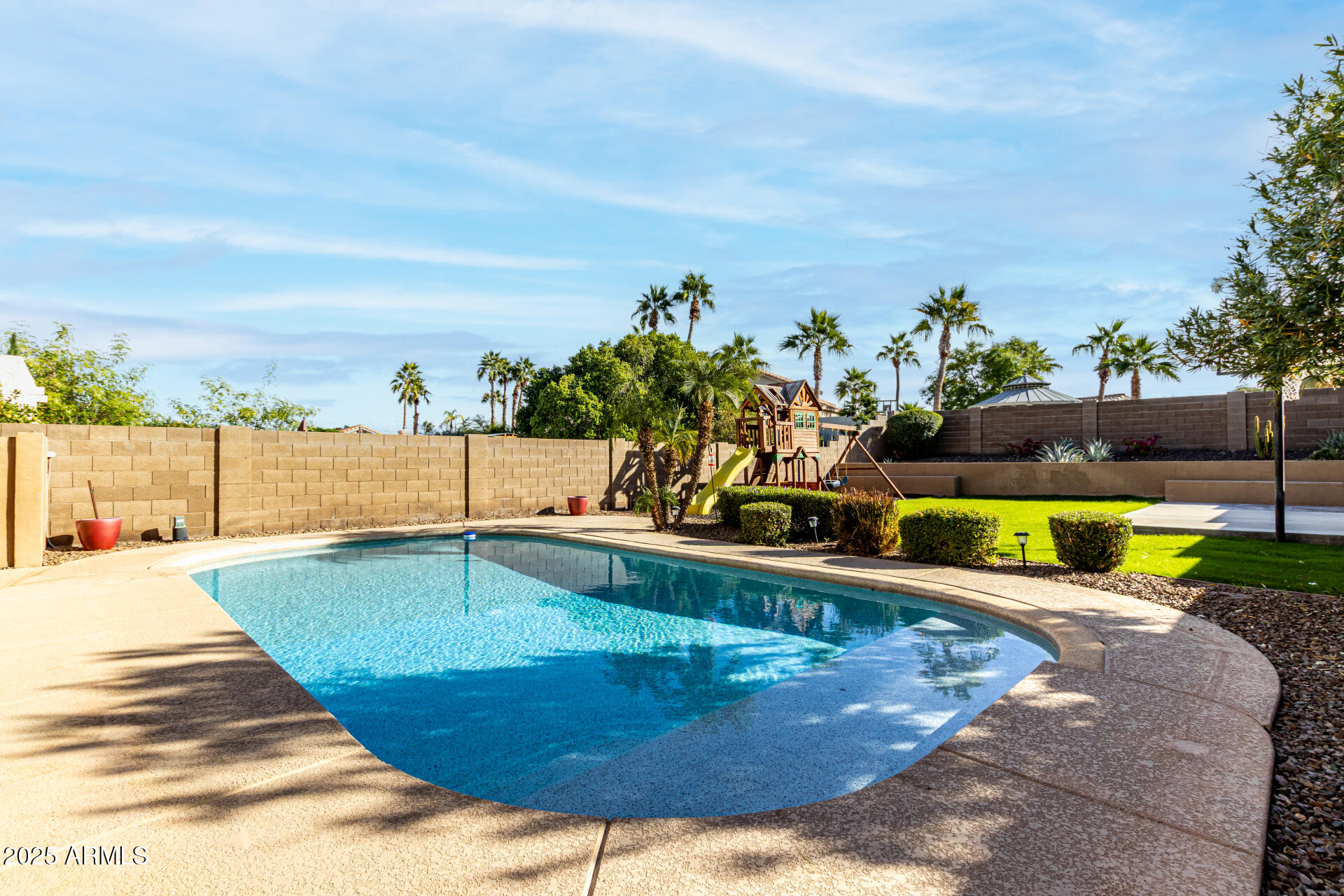 729 E GLENHAVEN Drive