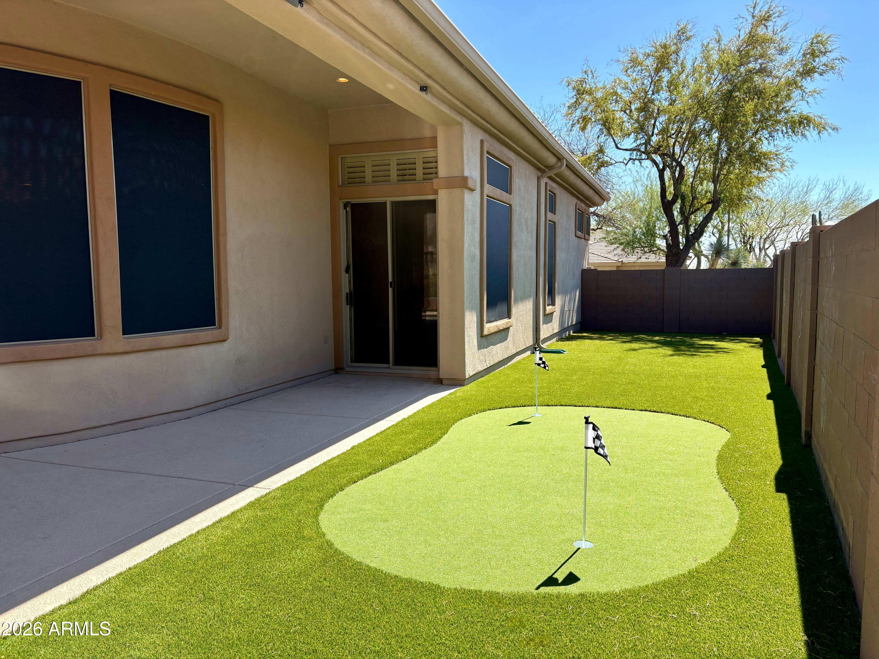 2302 W HAZELHURST Drive