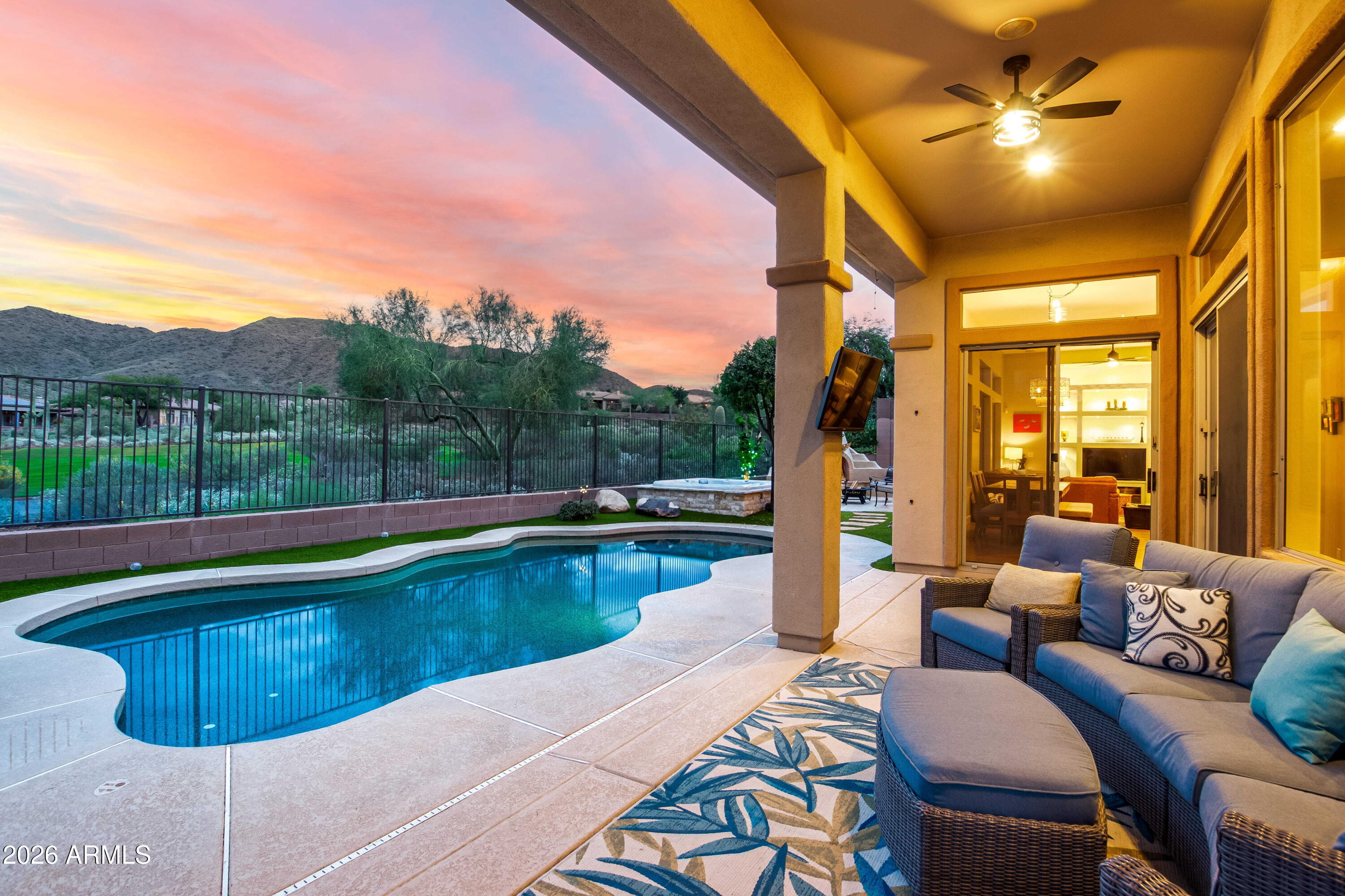 2302 W HAZELHURST Drive