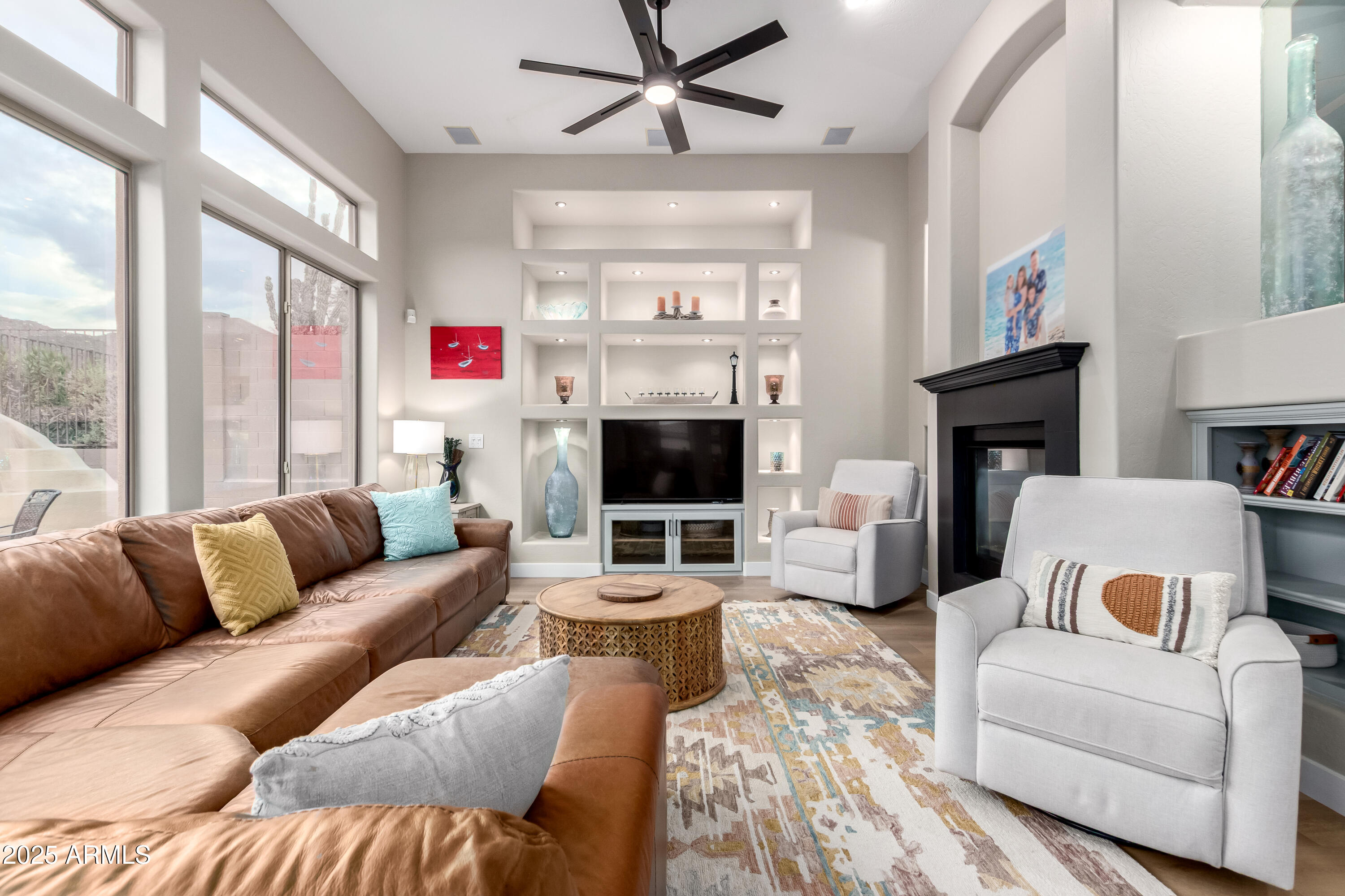 2302 W HAZELHURST Drive