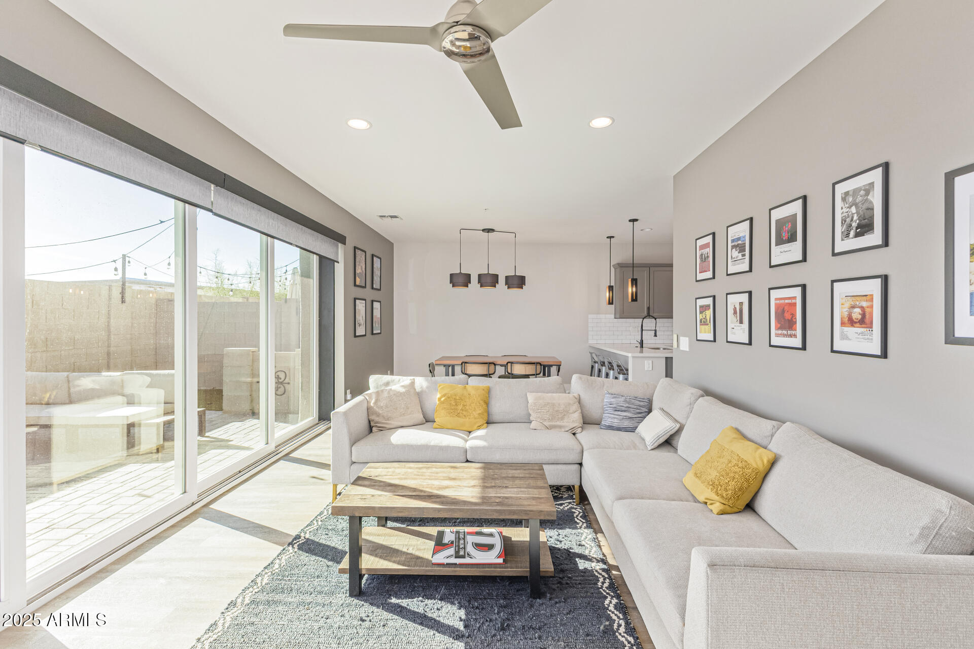 2315 E PINCHOT Avenue 113