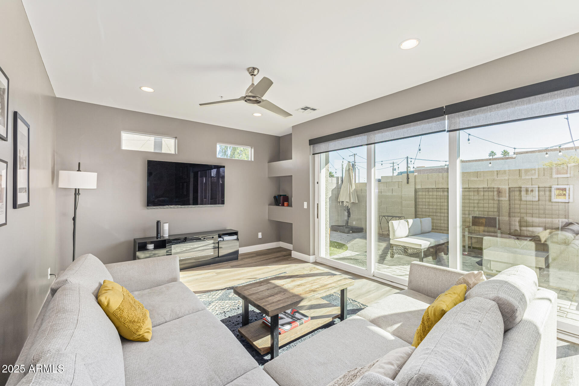 2315 E PINCHOT Avenue 113