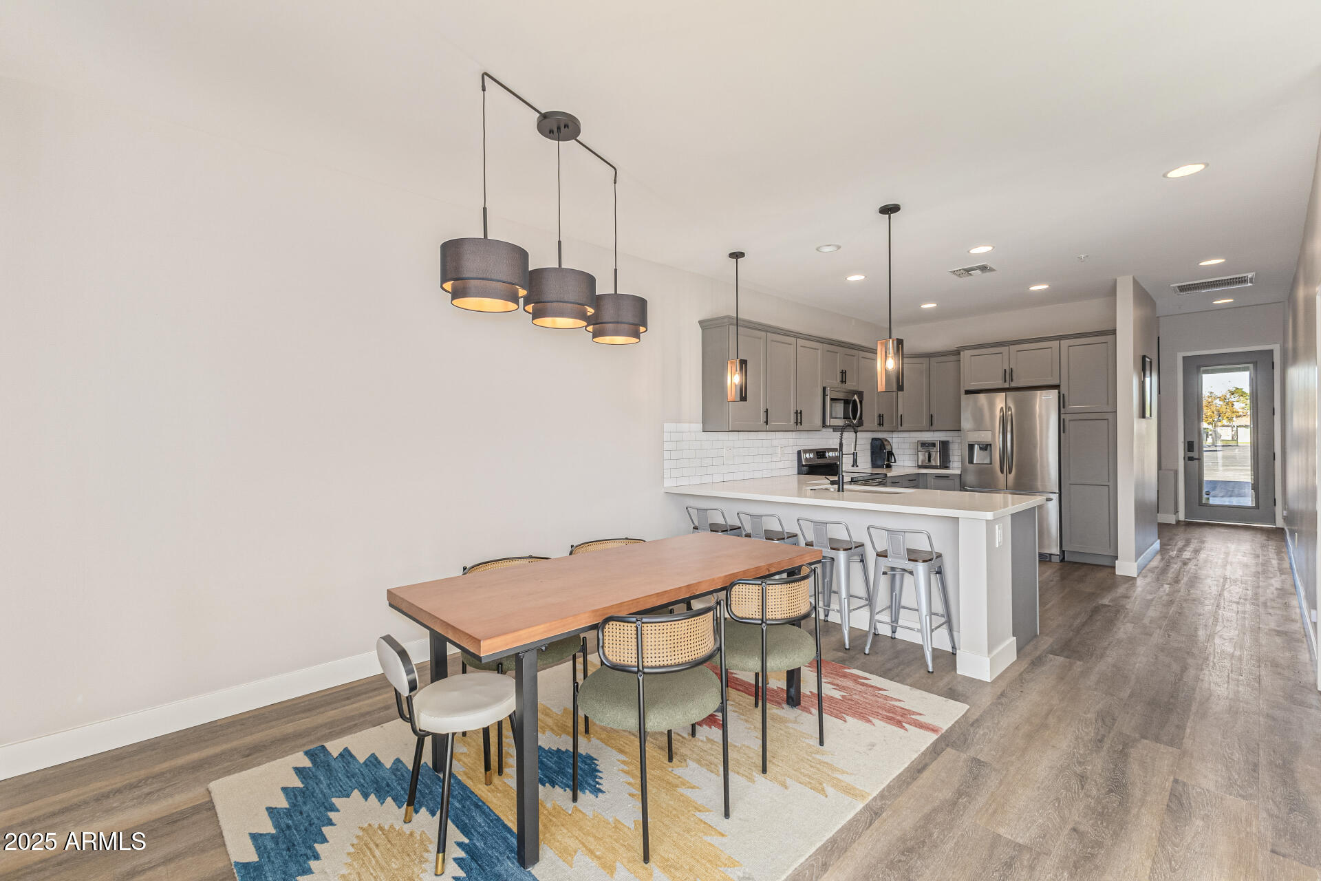 2315 E PINCHOT Avenue 113