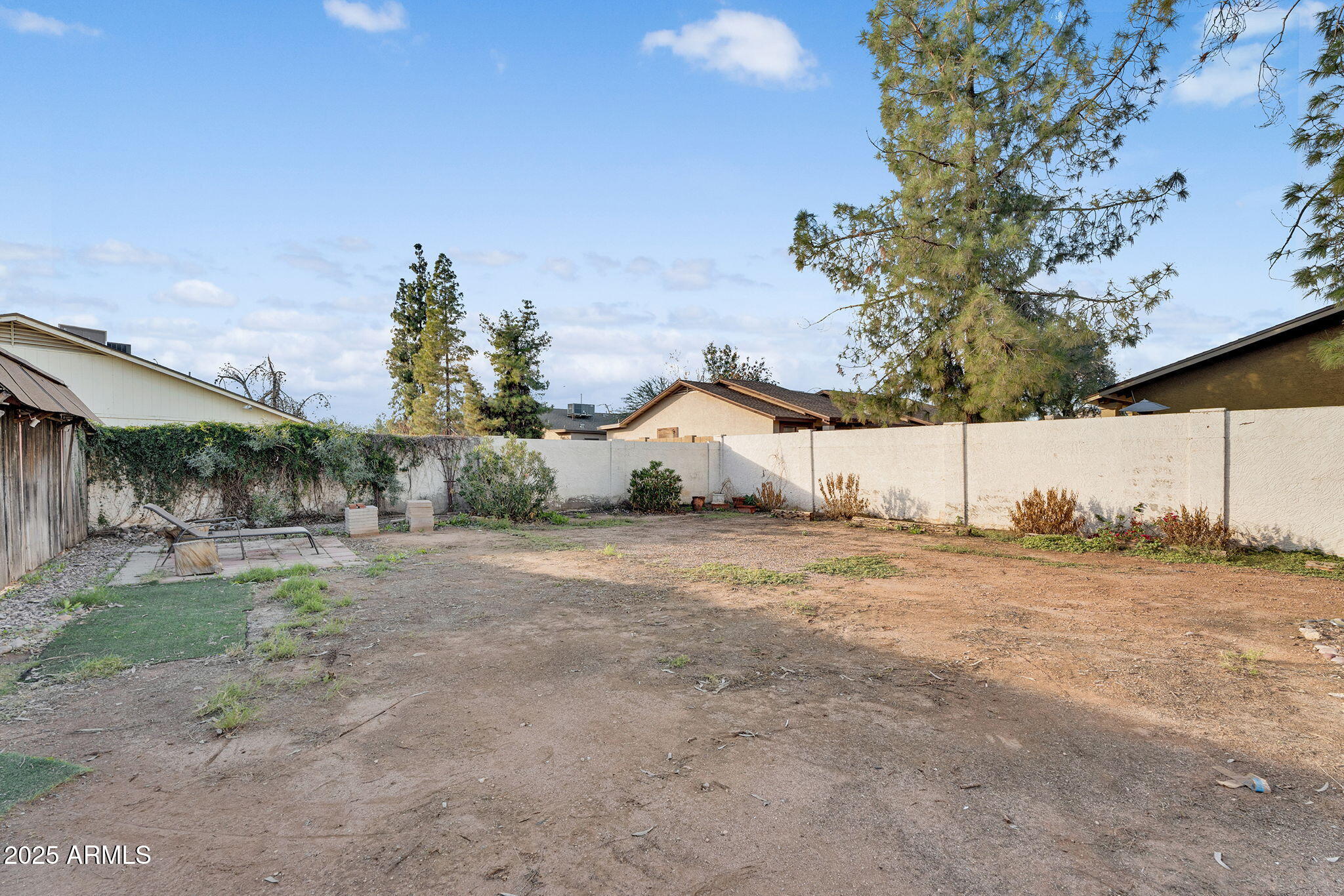 2812 E CONCHO Avenue