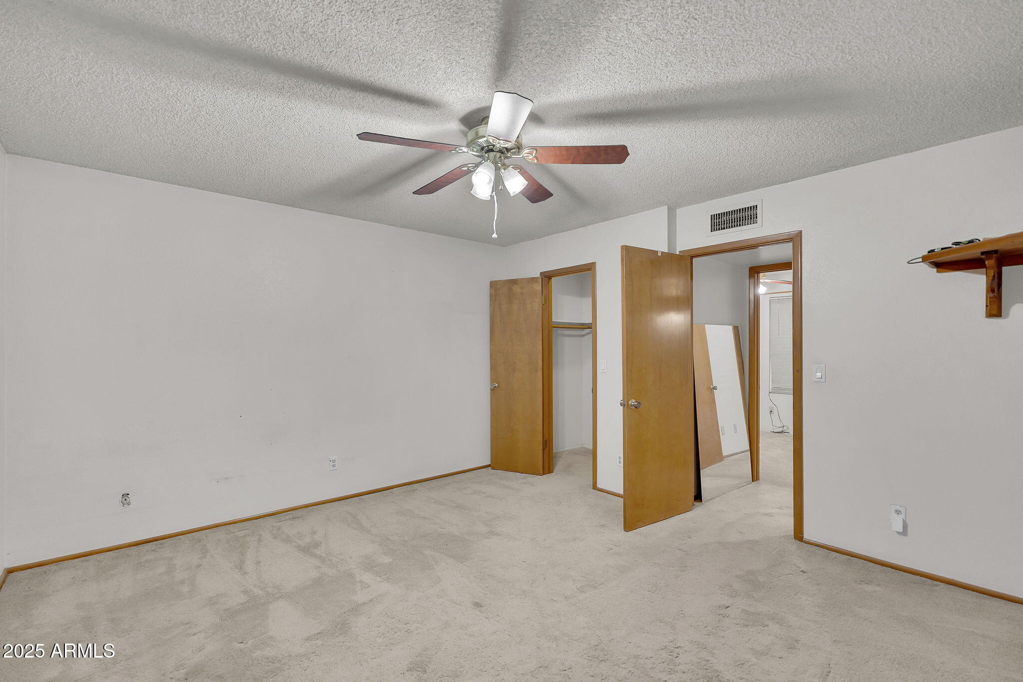 2812 E CONCHO Avenue