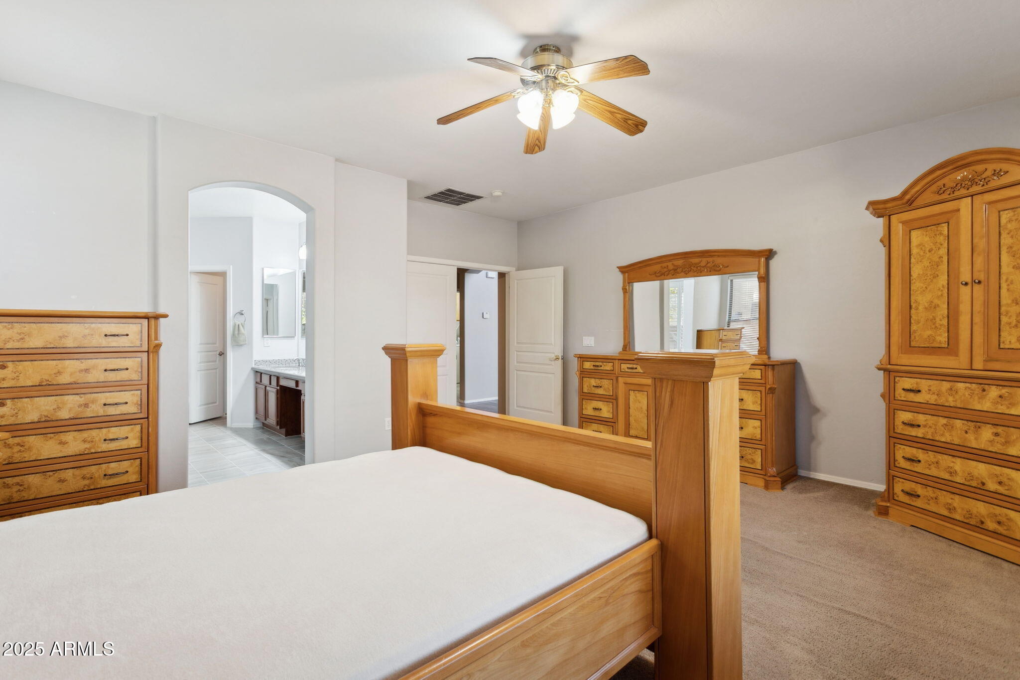 13556 W MONTEBELLO Avenue