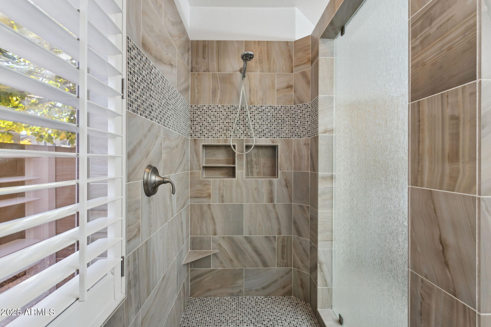 13556 W MONTEBELLO Avenue