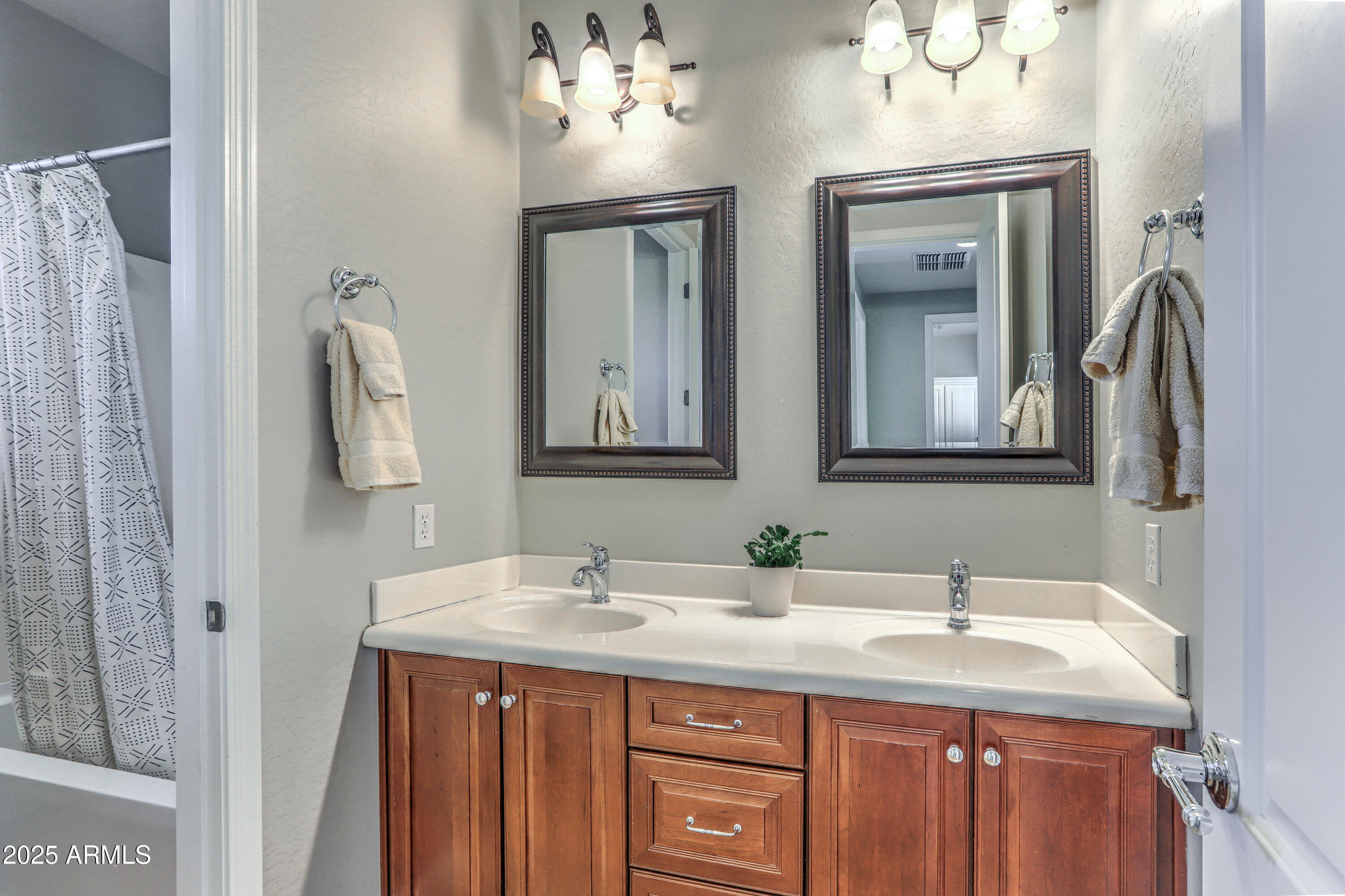 21621 N 39TH Terrace