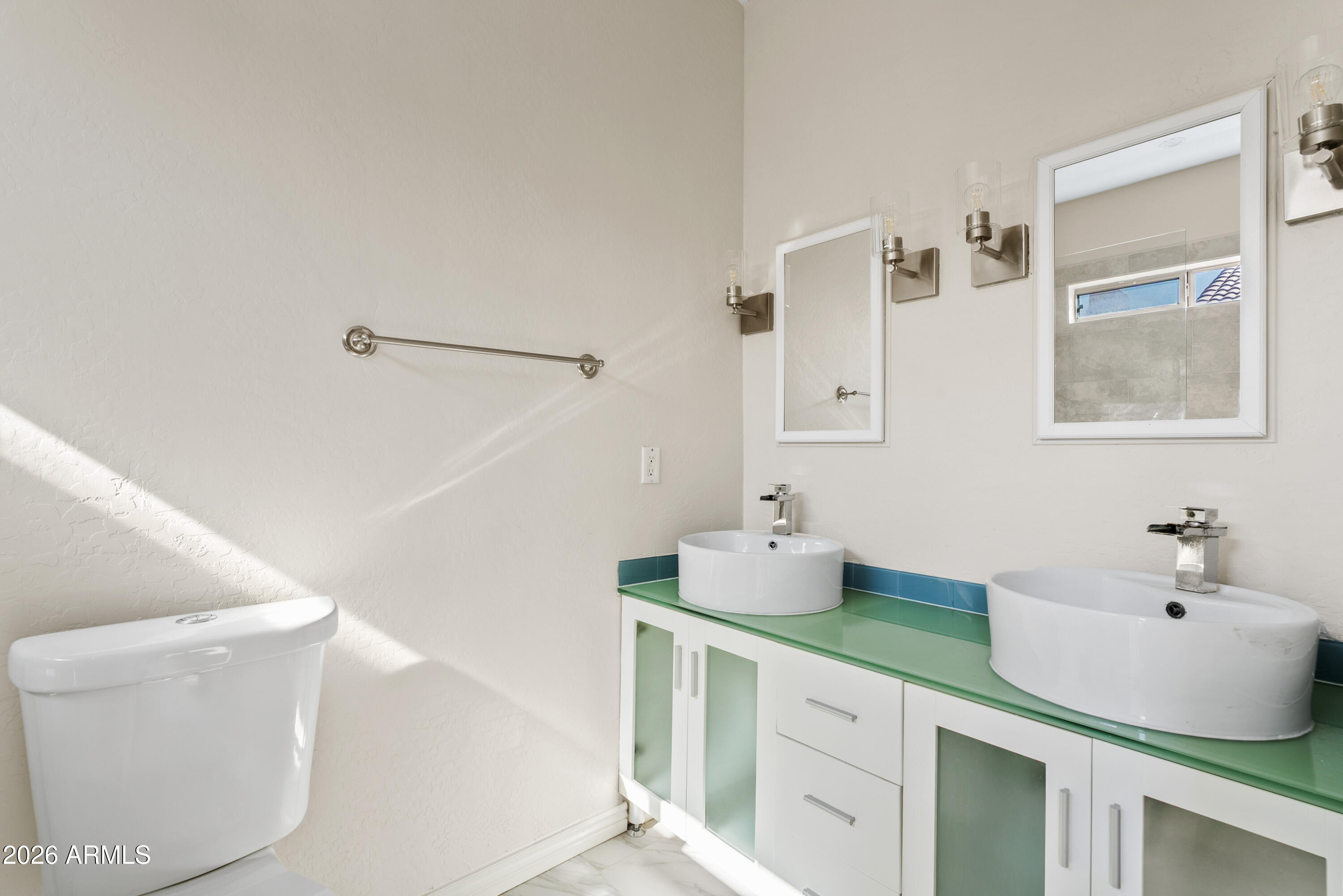 1932 N MESA Drive Unit: 33