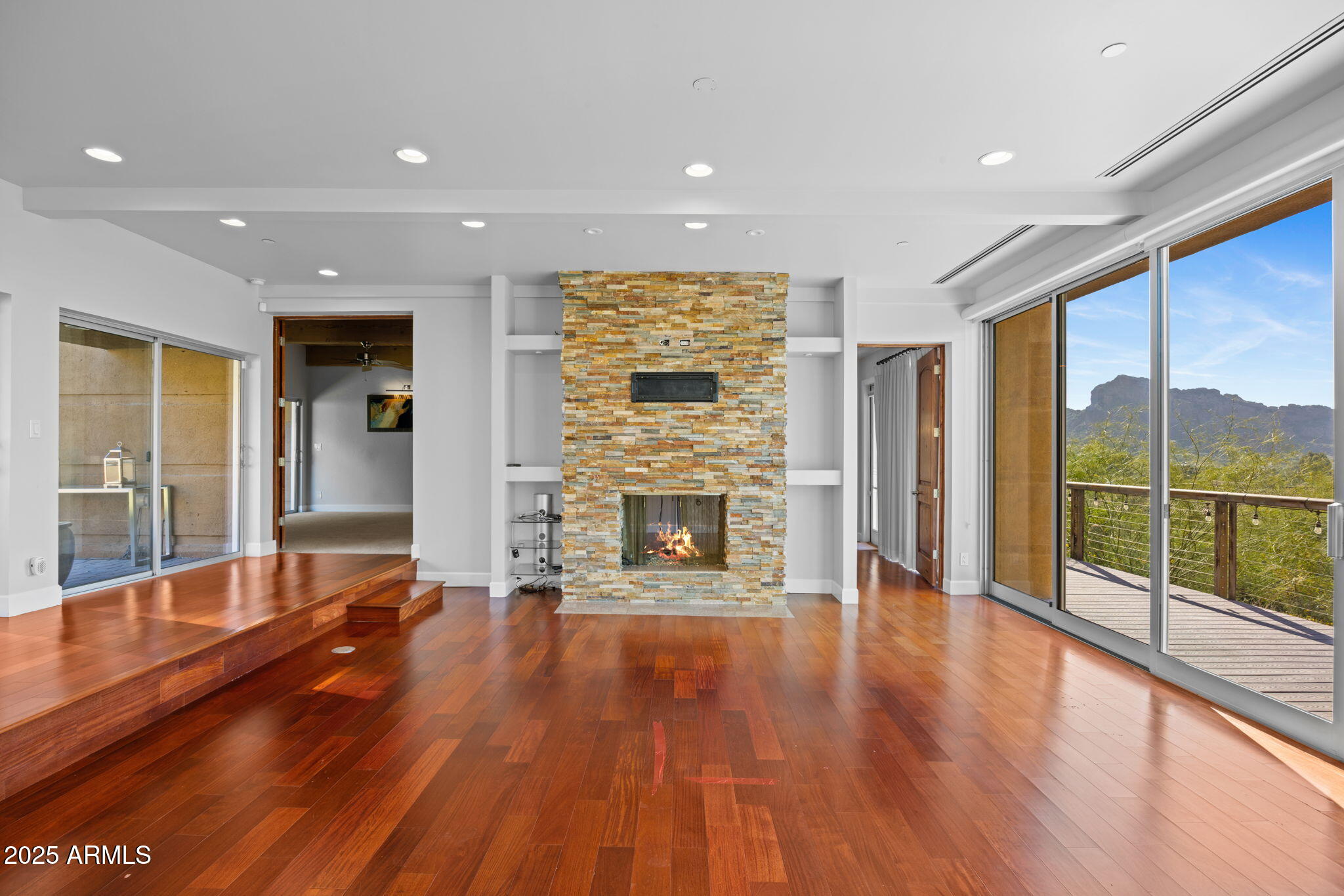 4820 E COTTONTAIL RUN Road N