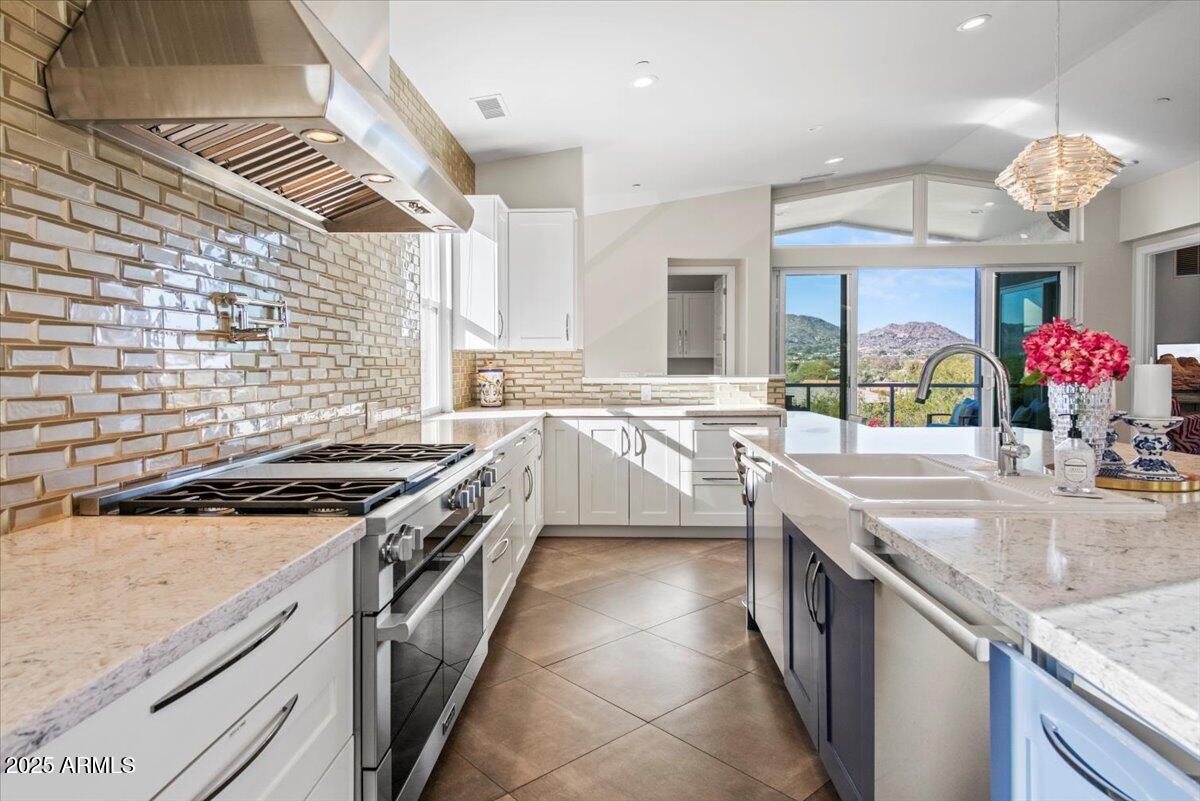 4830 E Mcdonald Drive