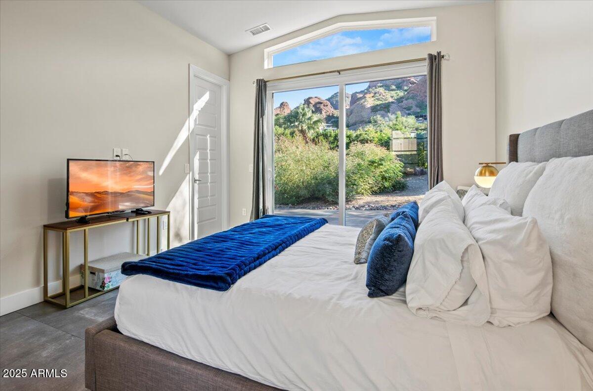 4830 E Mcdonald Drive