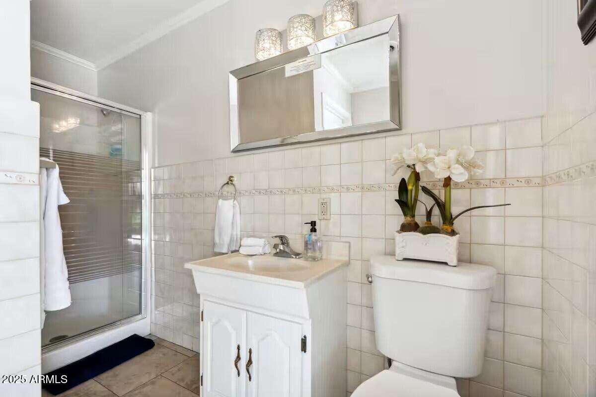 4830 E Mcdonald Drive