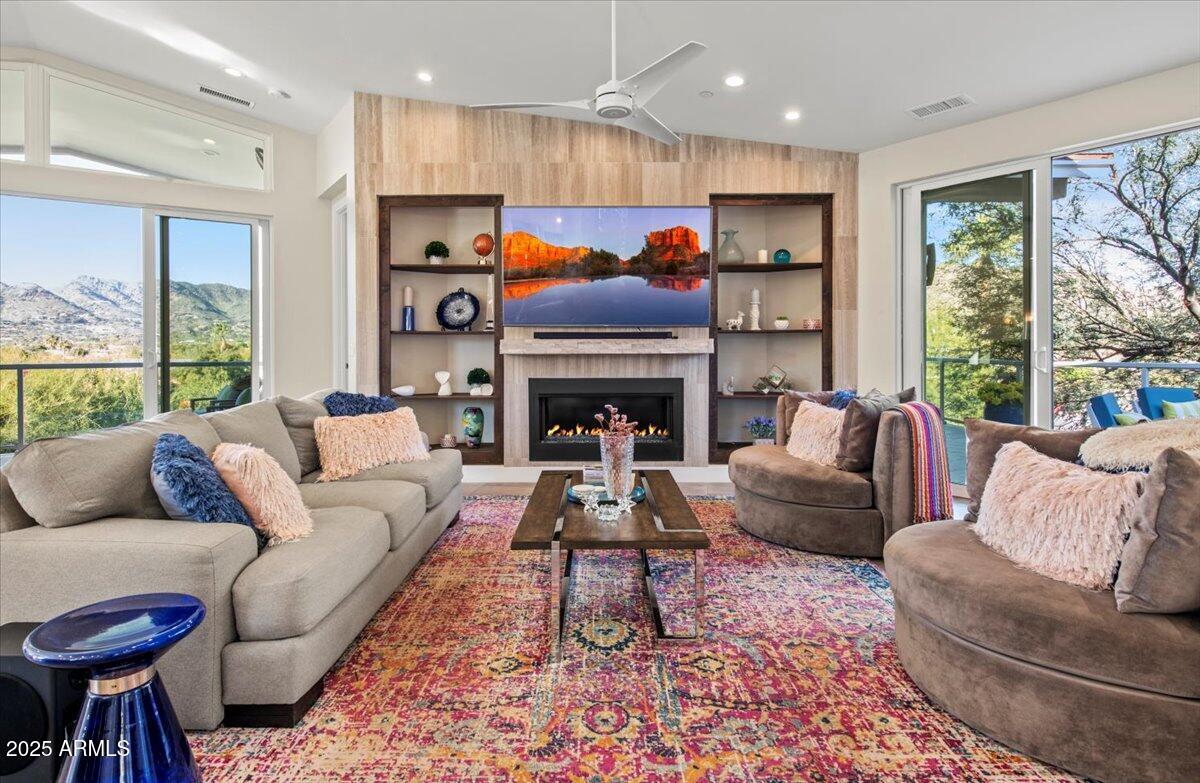 4830 E Mcdonald Drive