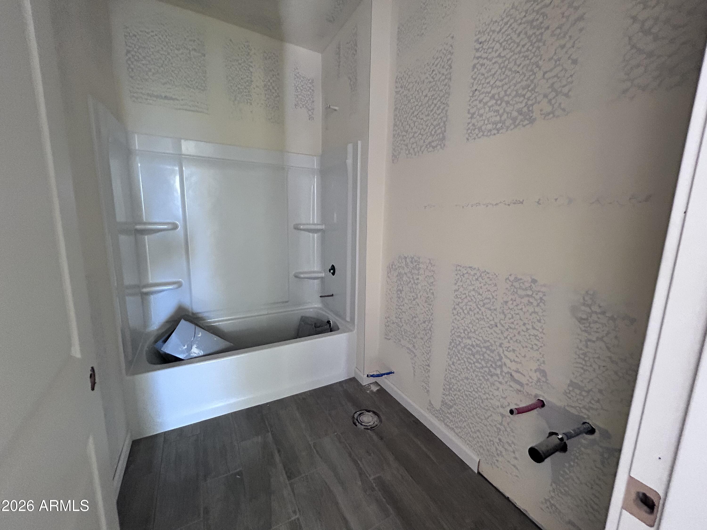 2670 E HOMESTEADER Road