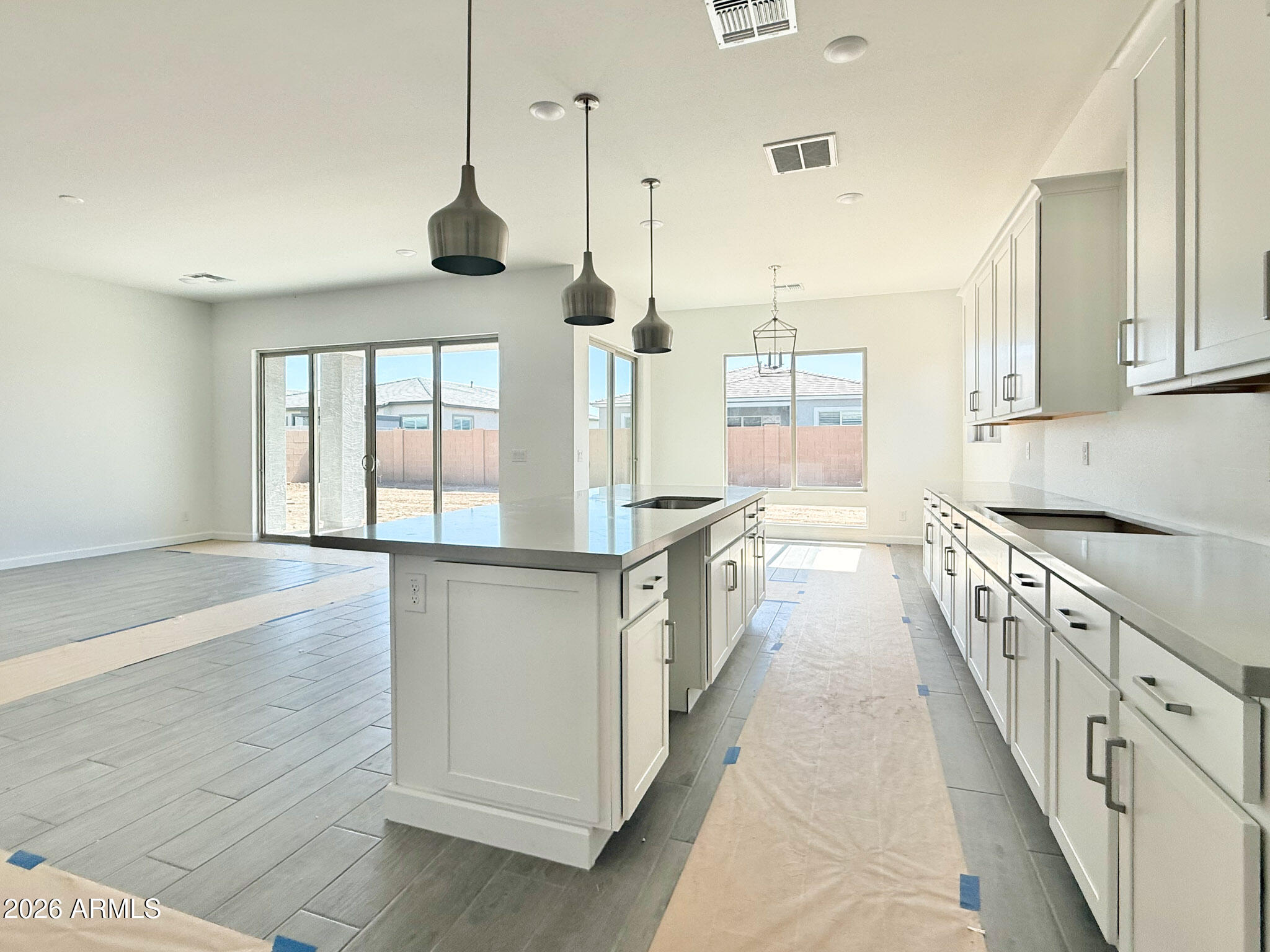 22889 E TWIN ACRES Drive